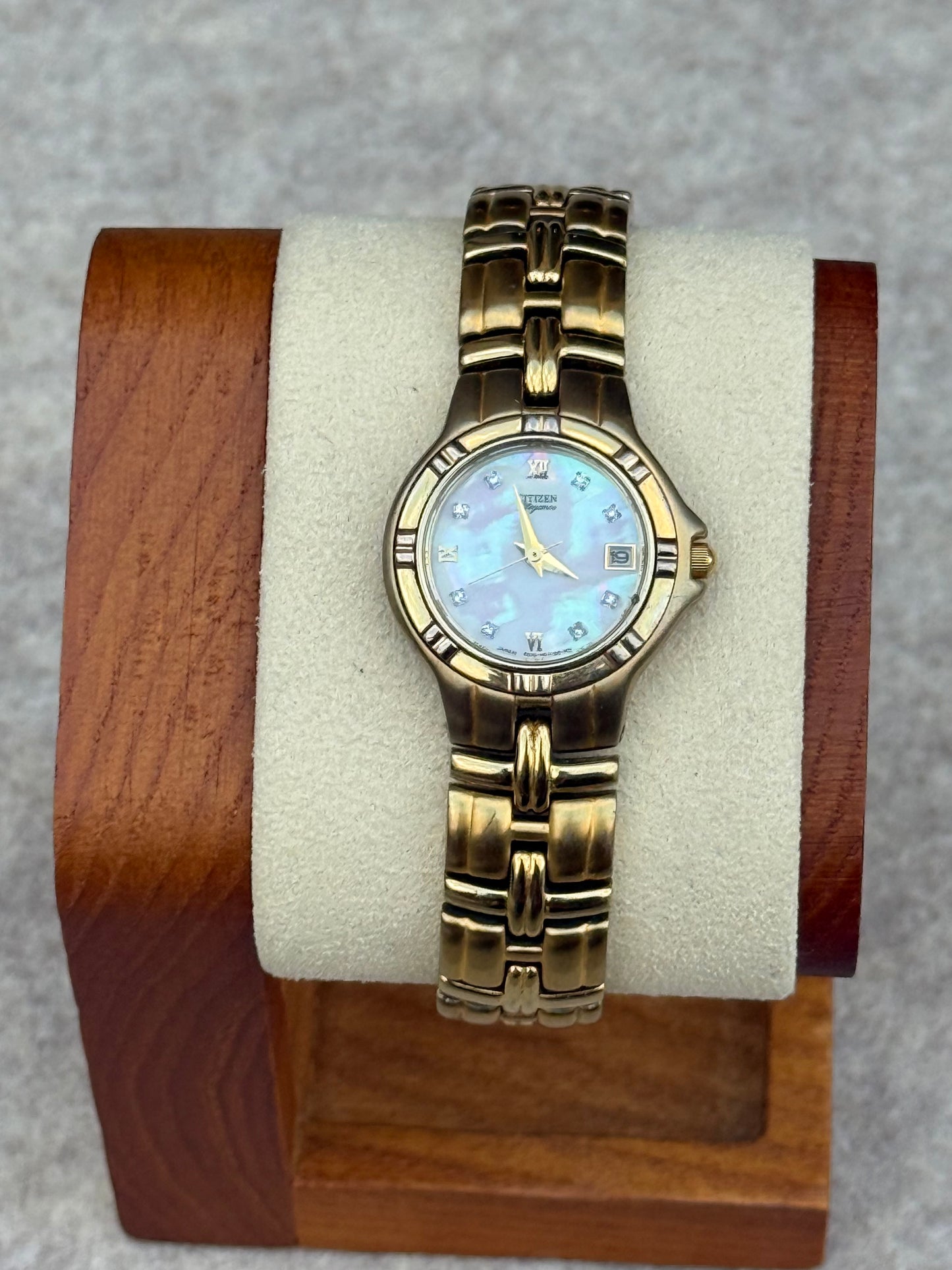 Citizen “Elegance” Mother-of-Pearl Ladies’ Dress Watch (1990s)