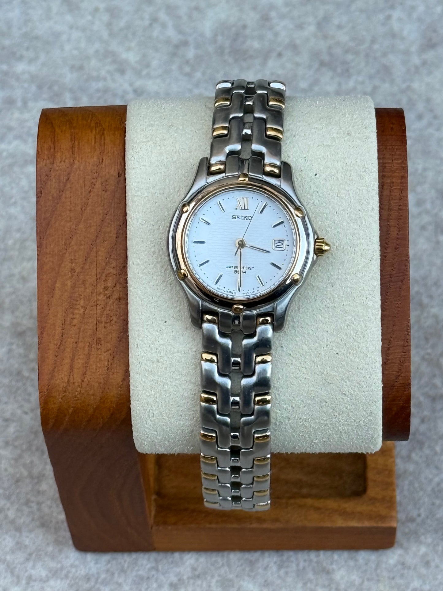 Seiko 7N82 Two-Tone Textured Dial Date (July 1997)