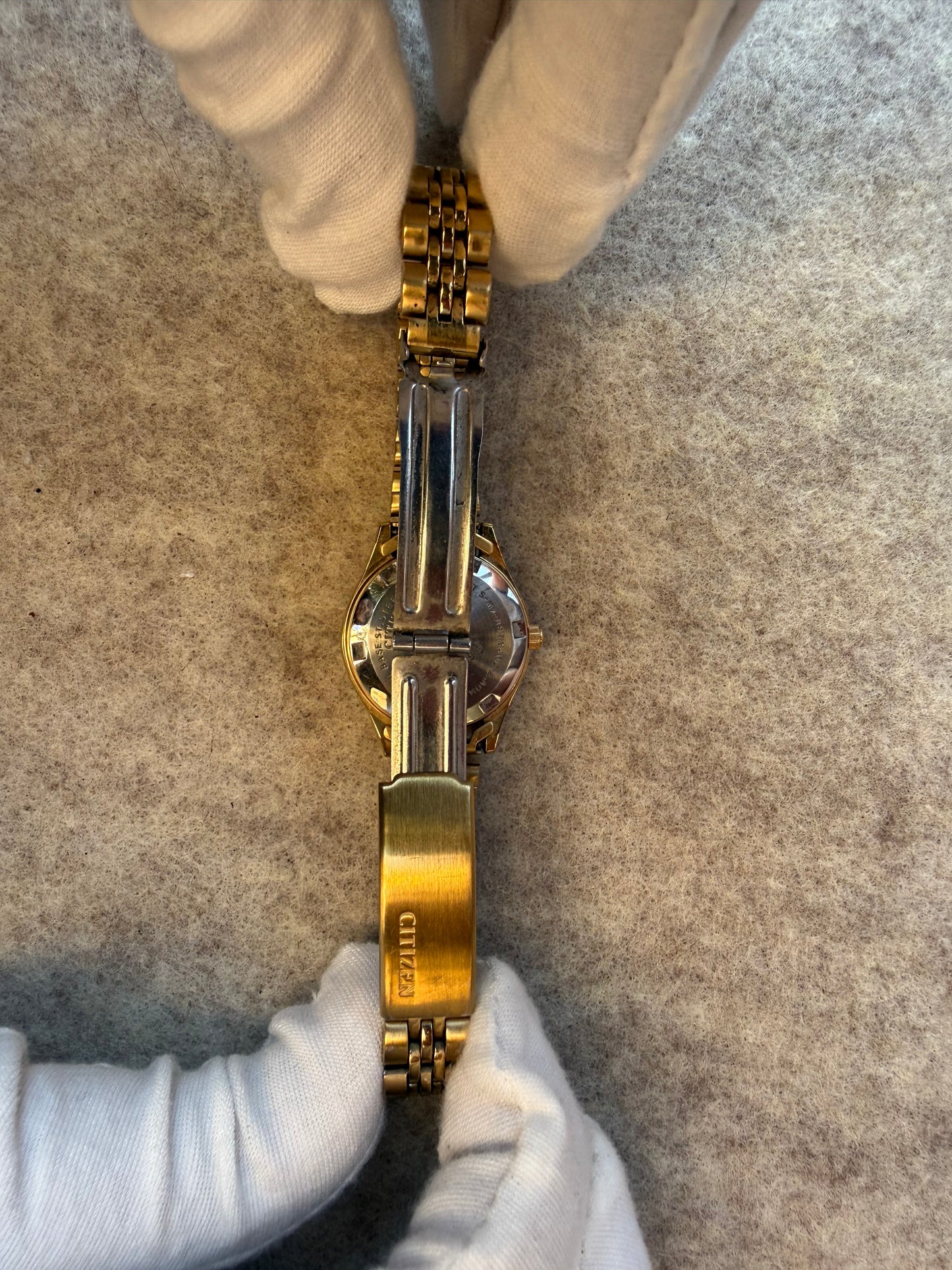 Citizen Quartz 1002-R15017 – Gold-Tone Day-Date with Mother-of-Pearl Dial (June 1986)