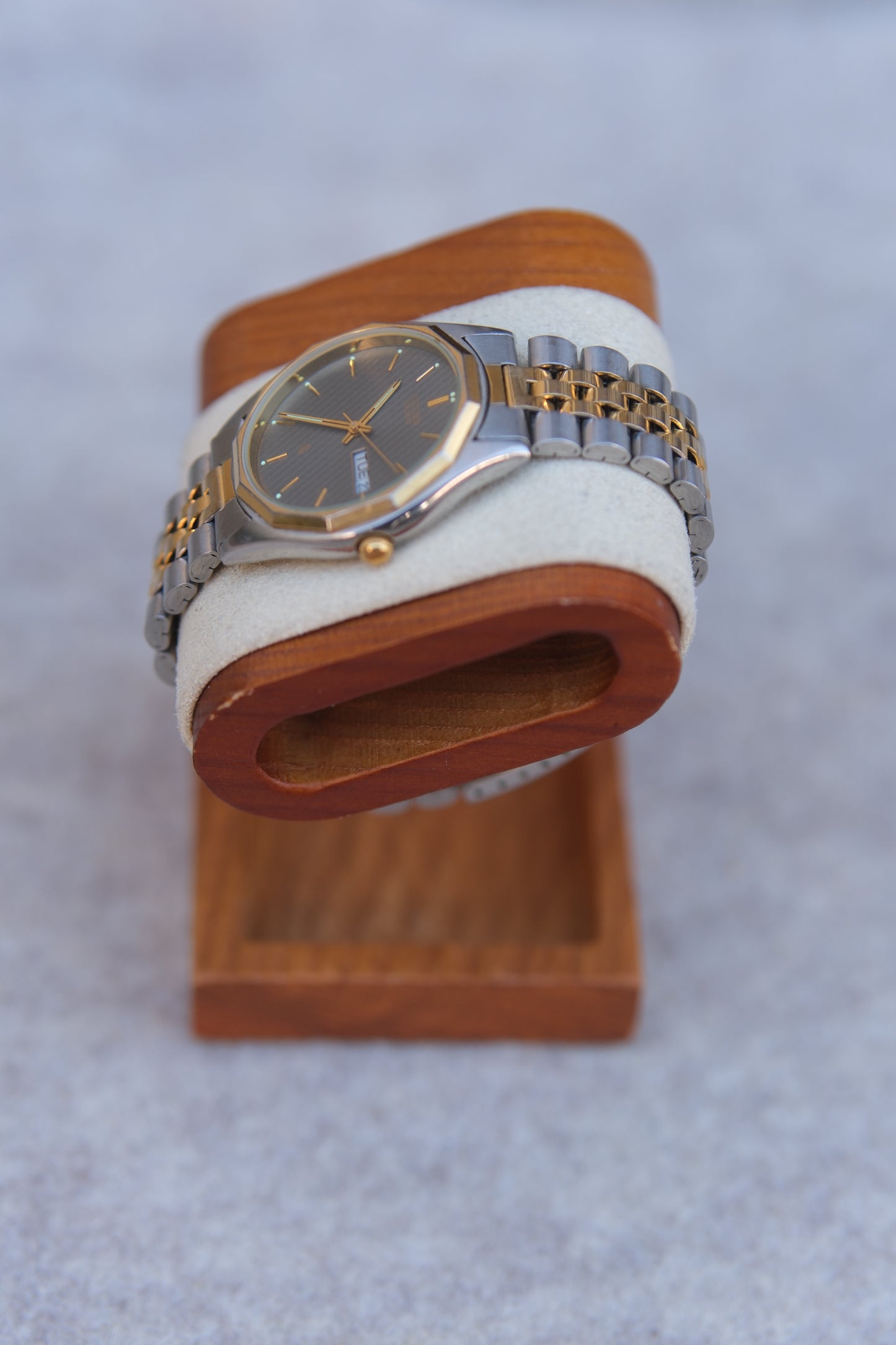 Circa Early-to-Mid 1980s Citizen Quartz Two-Tone Day-Date Watch | Gray Dial | Gold-Tone Bezel | 35mm