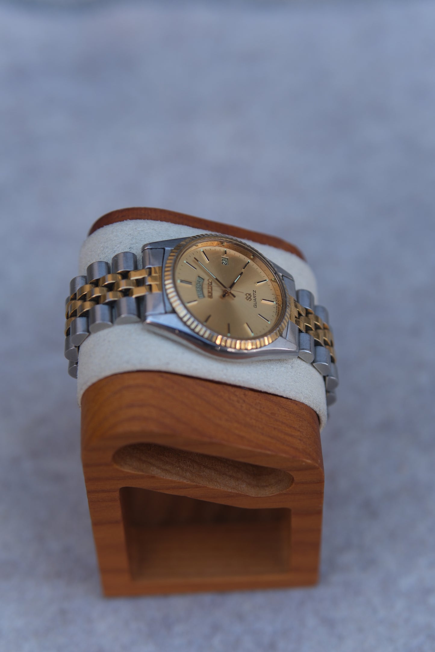 Circa Mid-to-Late 1980s Seiko Quartz Two-Tone Day-Date Watch | Gold Dial | Fluted Bezel | Jubilee Bracelet | 35mm