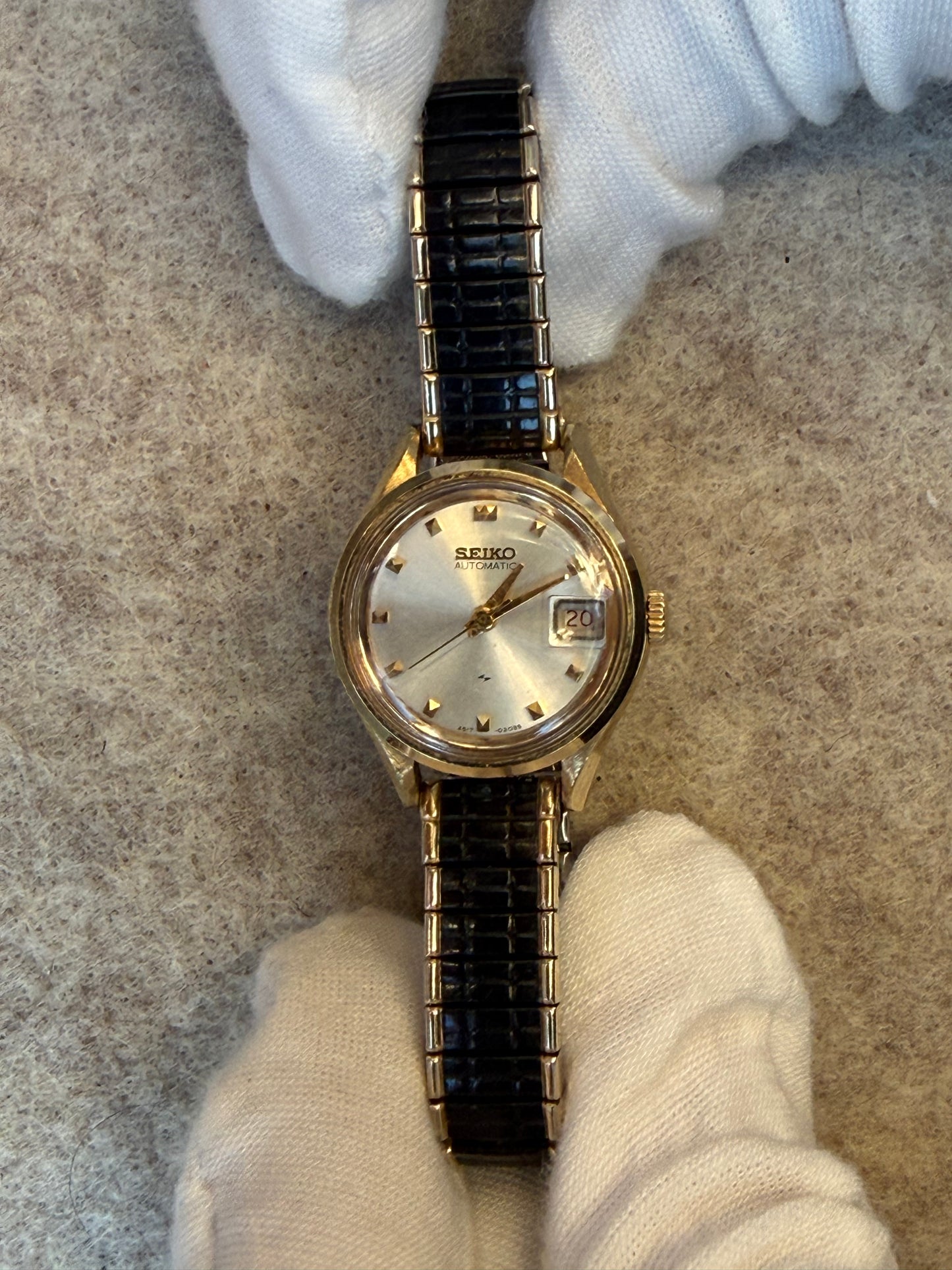 Seiko Automatic 2517-0289 – Gold-Tone Dress Watch (October 1969)