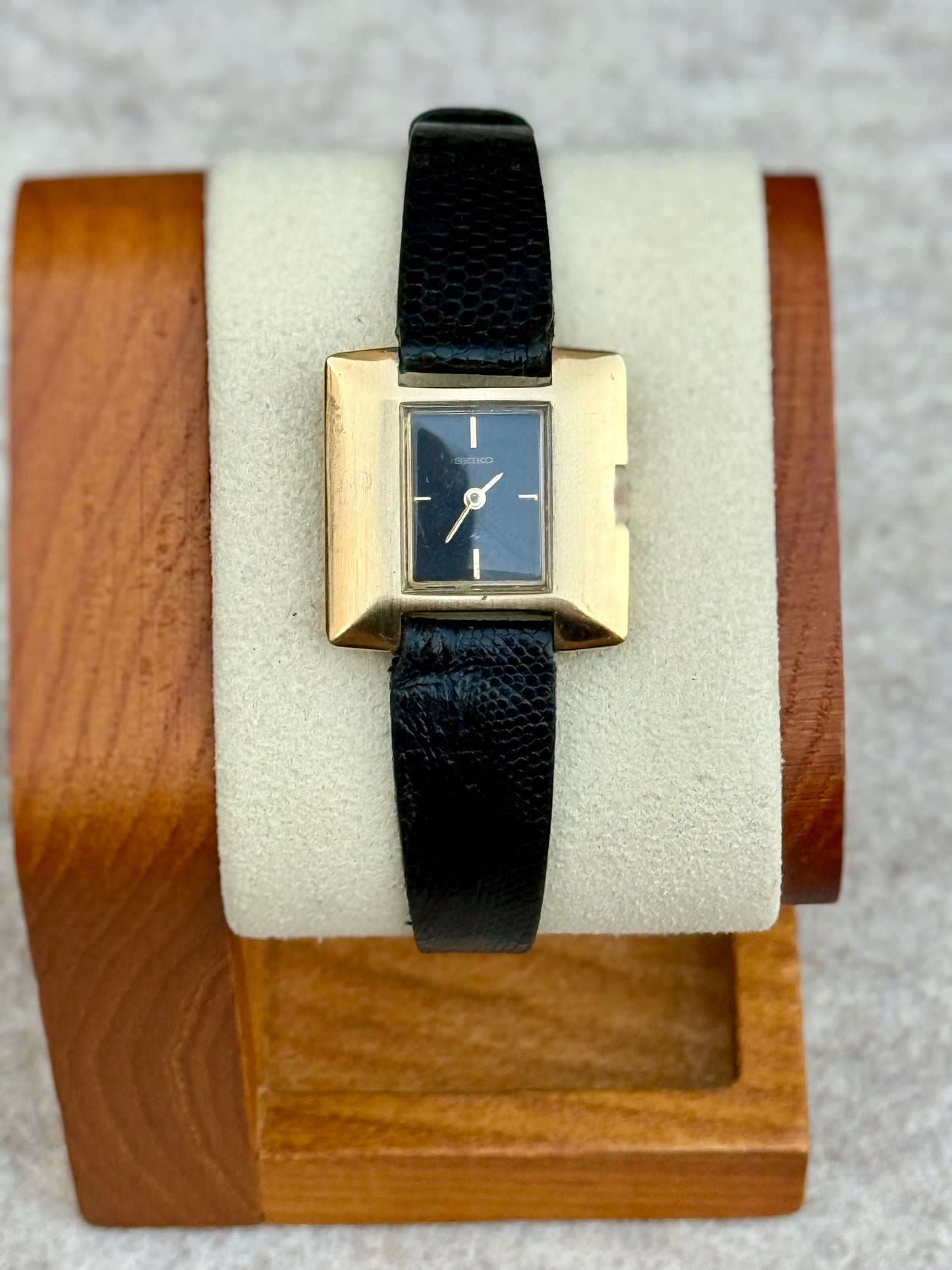 1971 Seiko Rectangular Dress Watch — Manual Wind