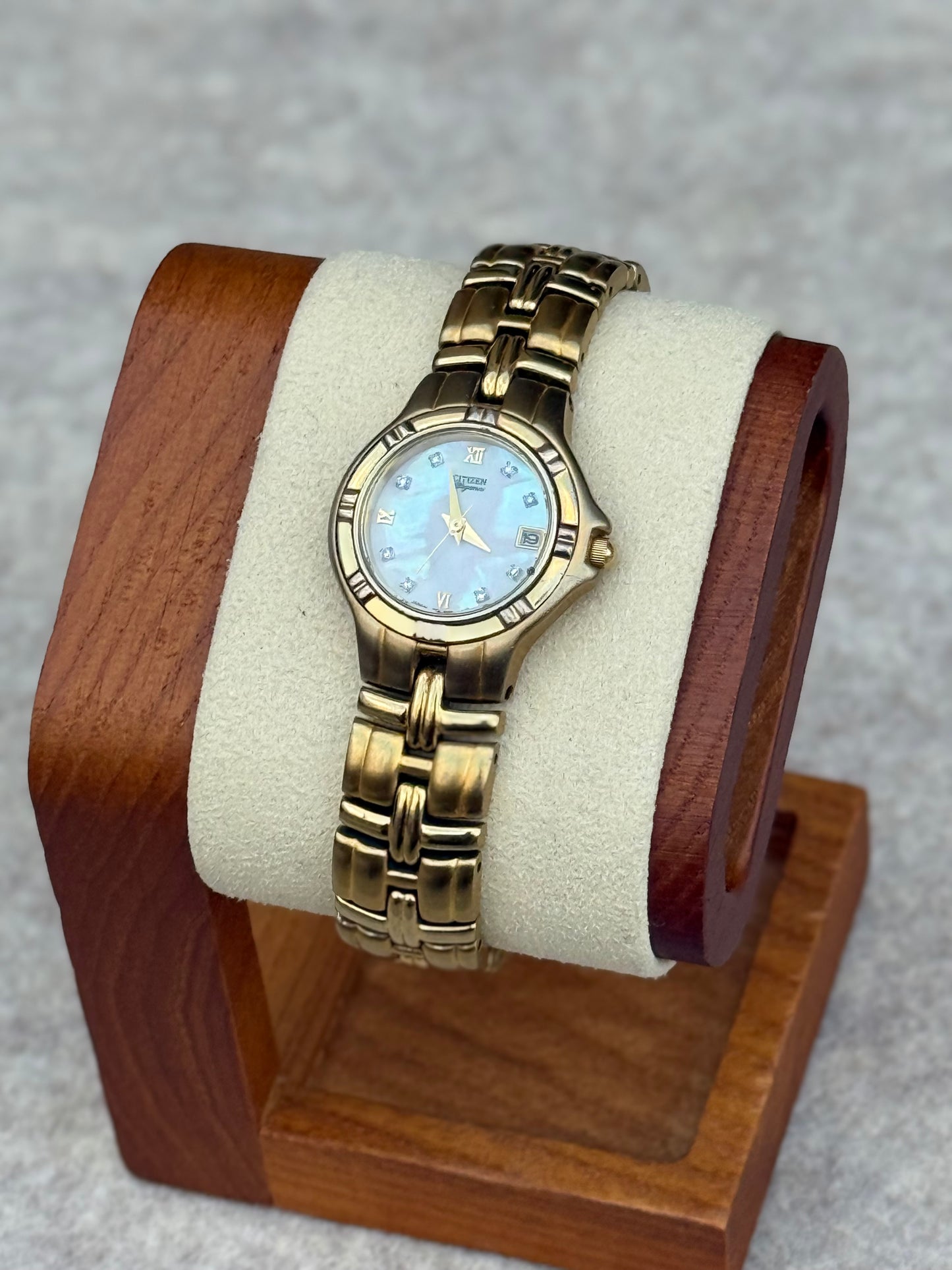 Citizen “Elegance” Mother-of-Pearl Ladies’ Dress Watch (1990s)