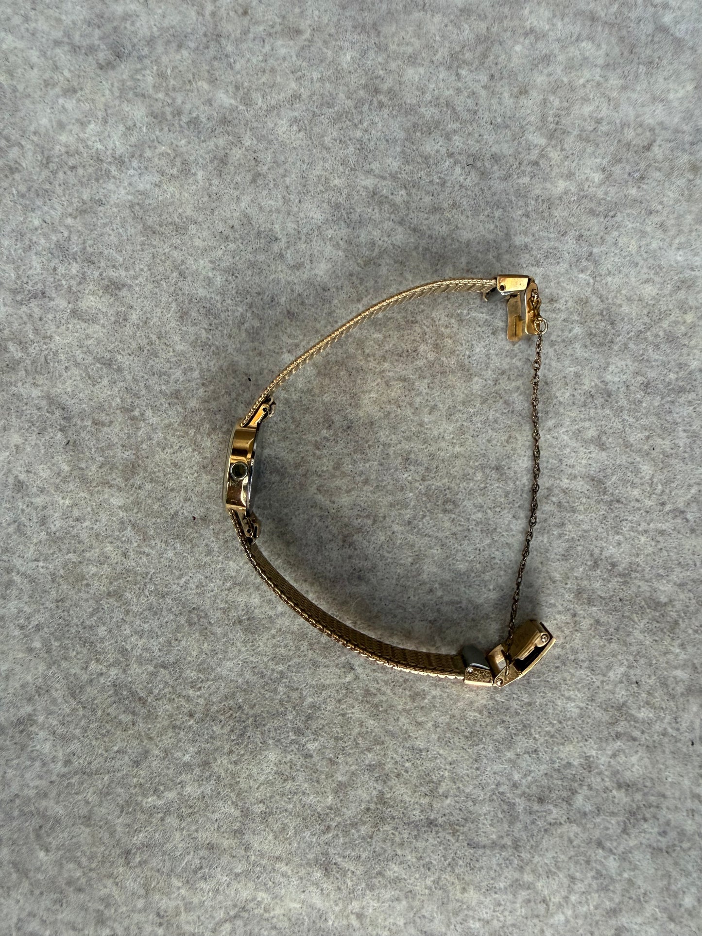 Seiko Quartz 1100-809B – Gold-Tone Mesh Dress Watch (Japan, October 1981)