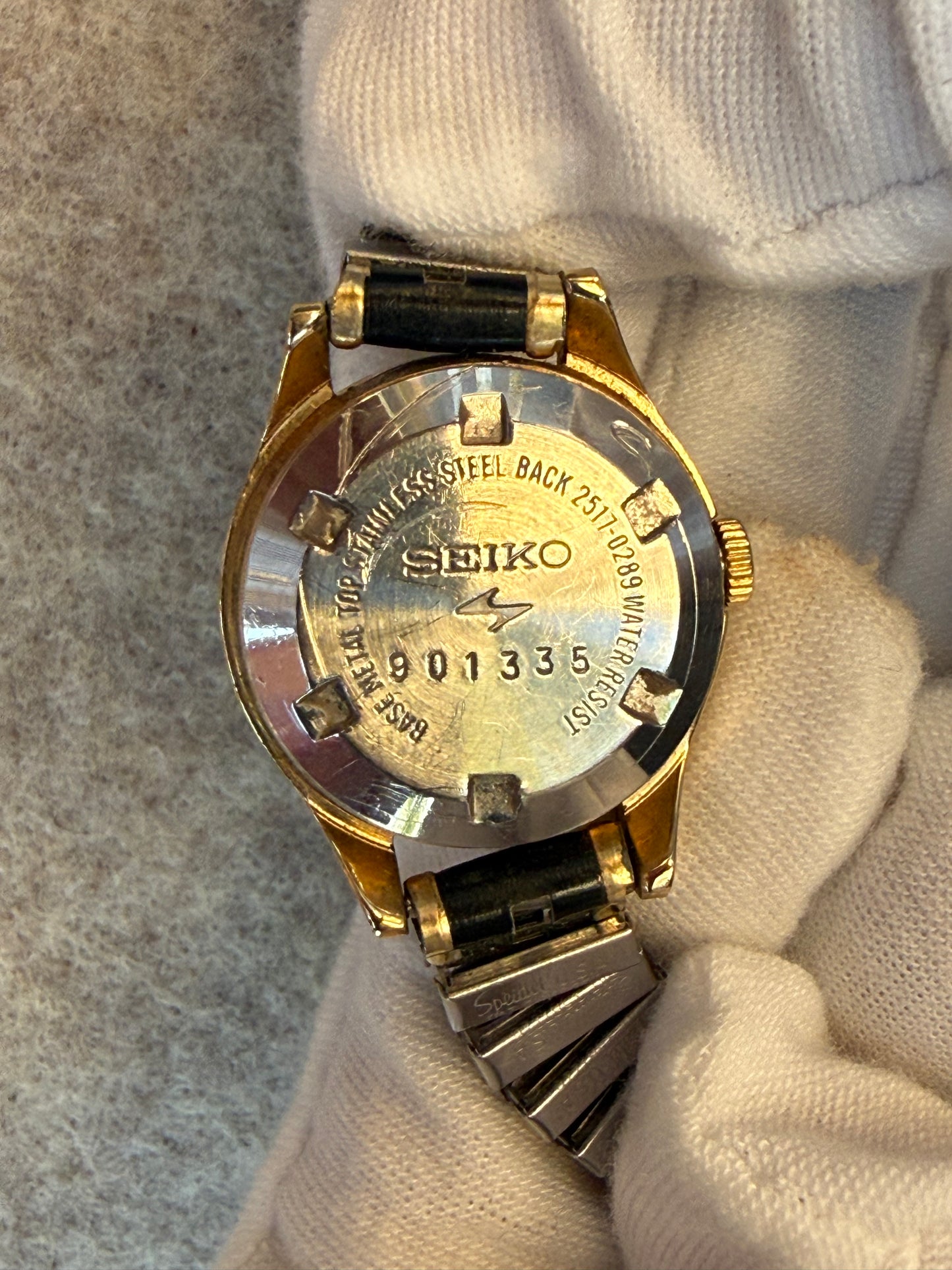 Seiko Automatic 2517-0289 – Gold-Tone Dress Watch (October 1969)