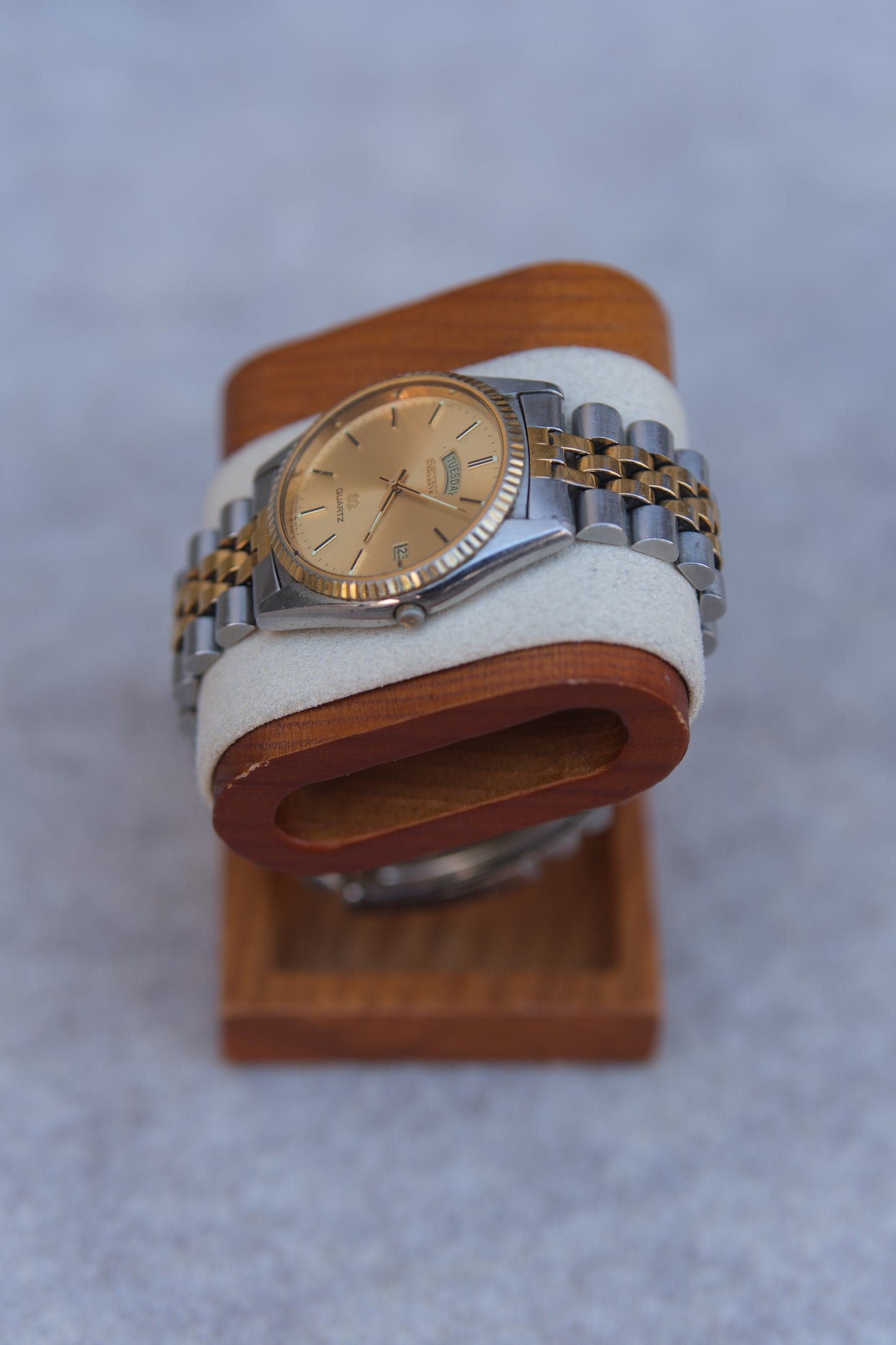 Circa Mid-to-Late 1980s Seiko Quartz Two-Tone Day-Date Watch | Gold Dial | Fluted Bezel | Jubilee Bracelet | 35mm
