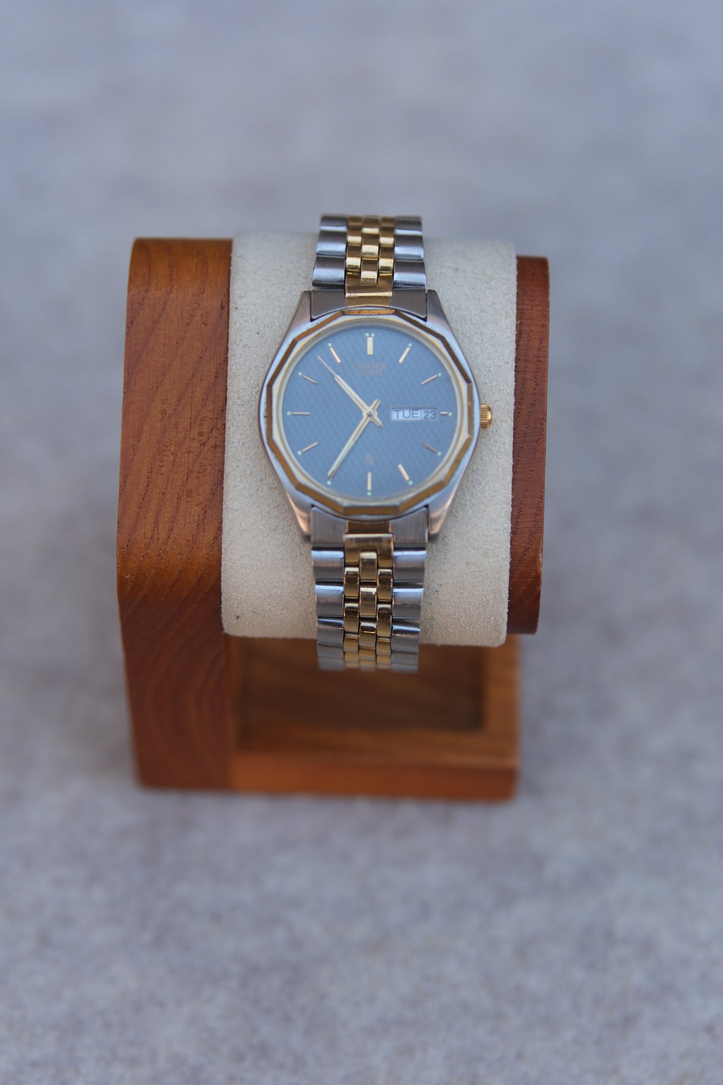 Circa Early-to-Mid 1980s Citizen Quartz Two-Tone Day-Date Watch | Gray Dial | Gold-Tone Bezel | 35mm
