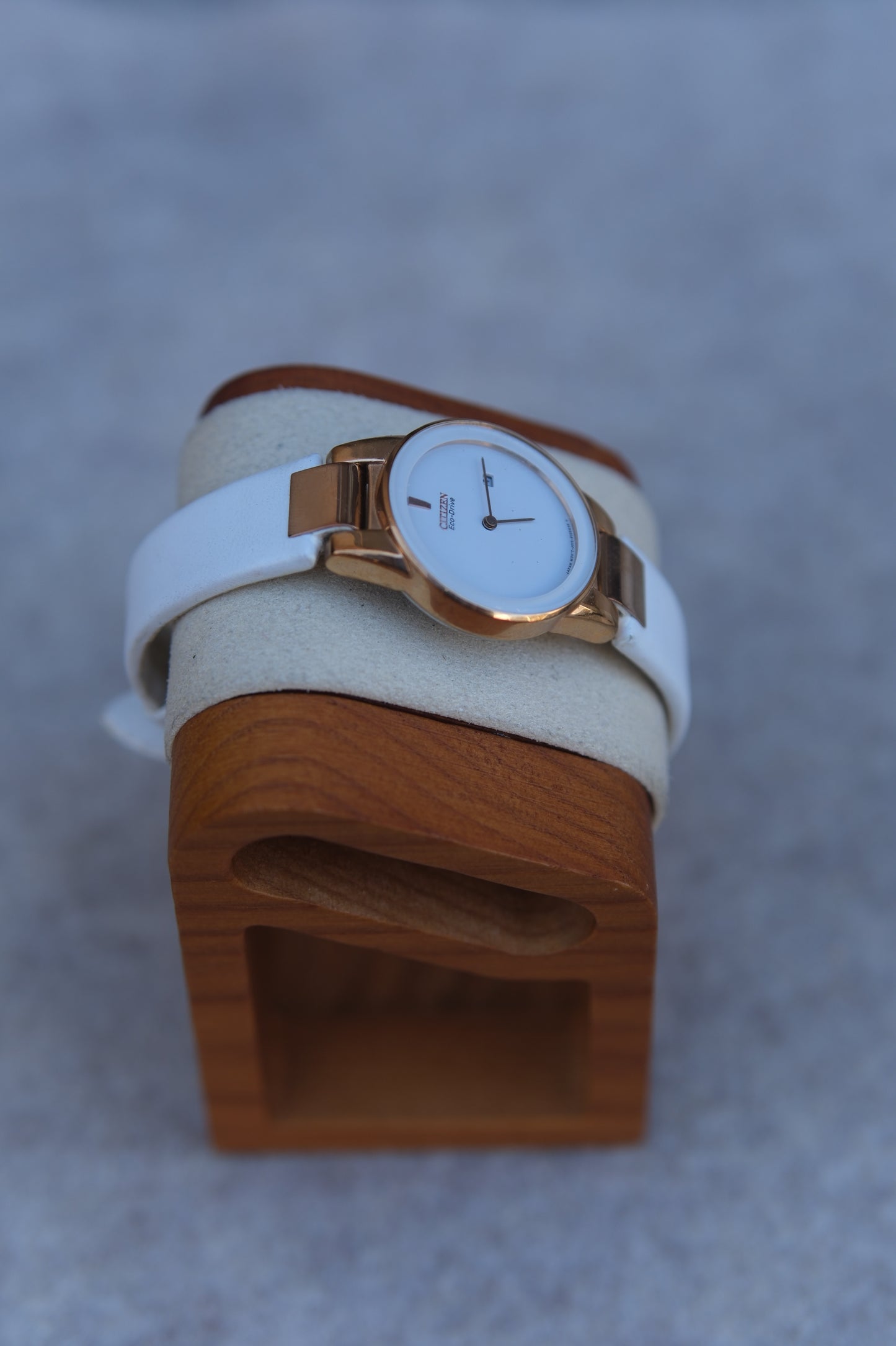Circa 1990s Citizen Eco-Drive Round Watch | White Dial | Gold-Tone Case | White Leather Strap | 29mm