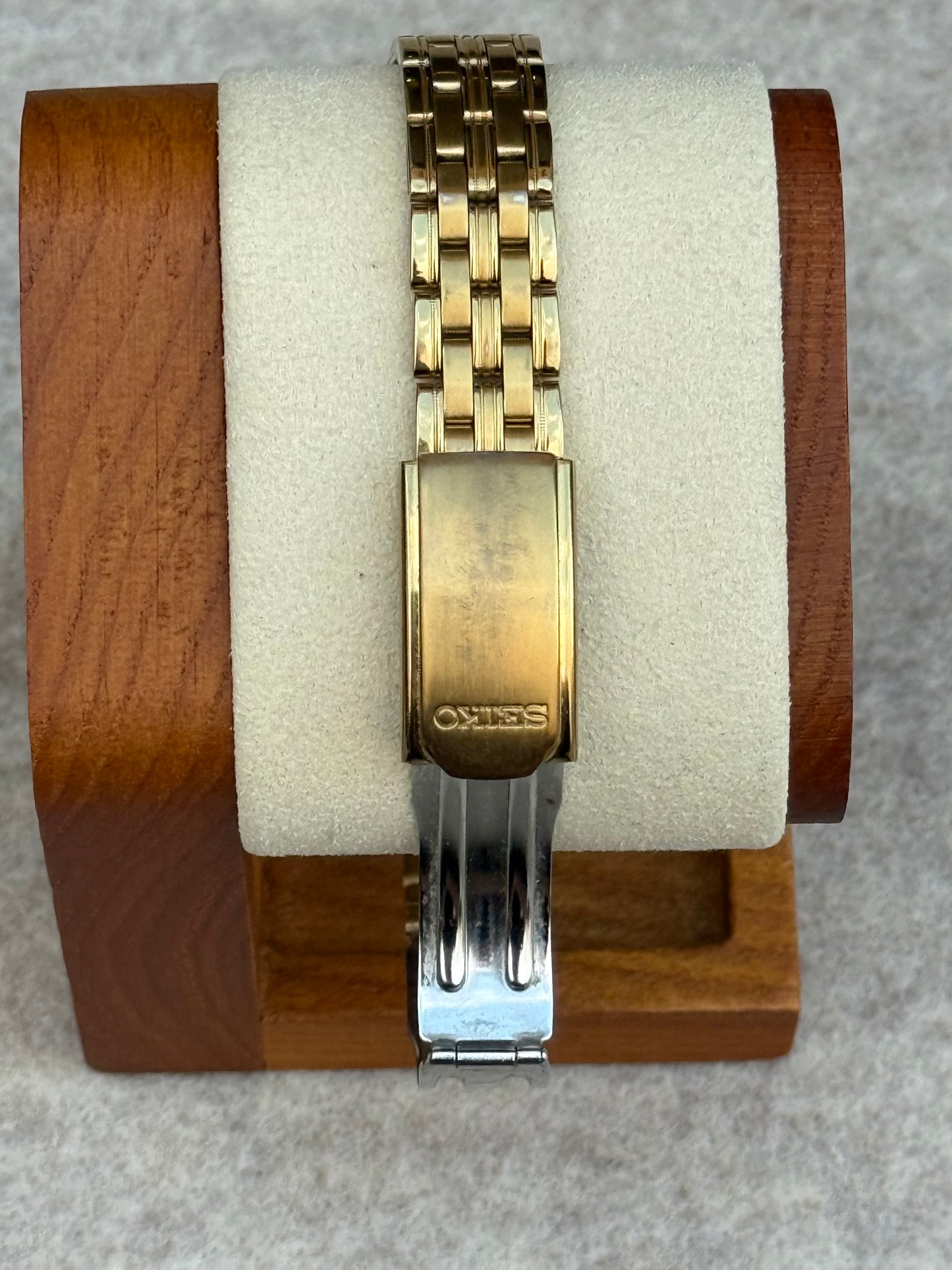 Seiko Ladies’ Gold-Tone Dress Watch (1996)