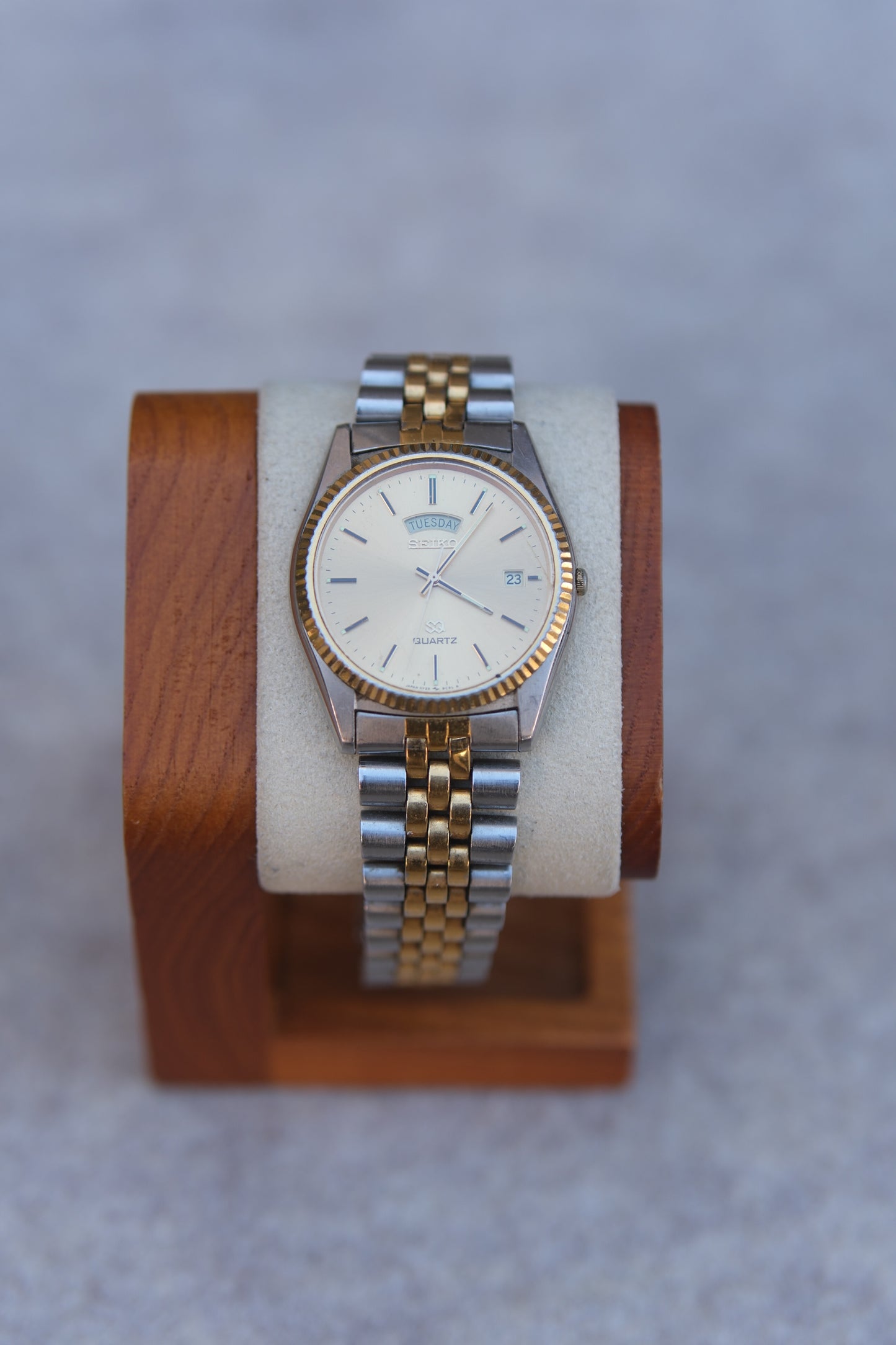 Circa Mid-to-Late 1980s Seiko Quartz Two-Tone Day-Date Watch | Gold Dial | Fluted Bezel | Jubilee Bracelet | 35mm