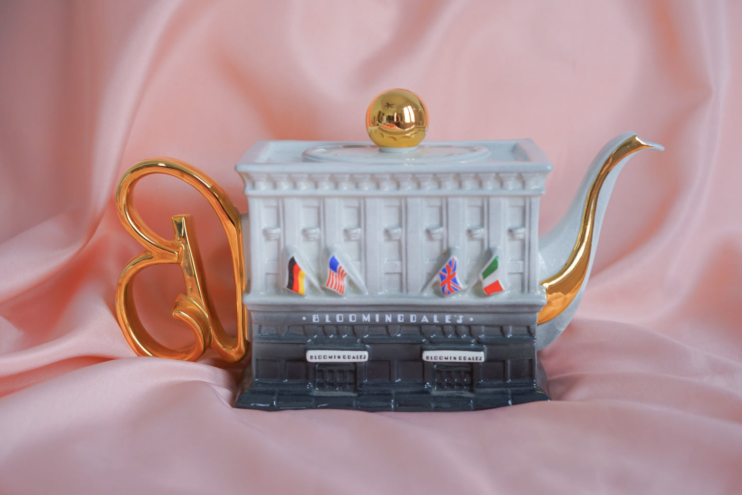 *Very Rare* Paul Cardew Bloomingdale's Teapot