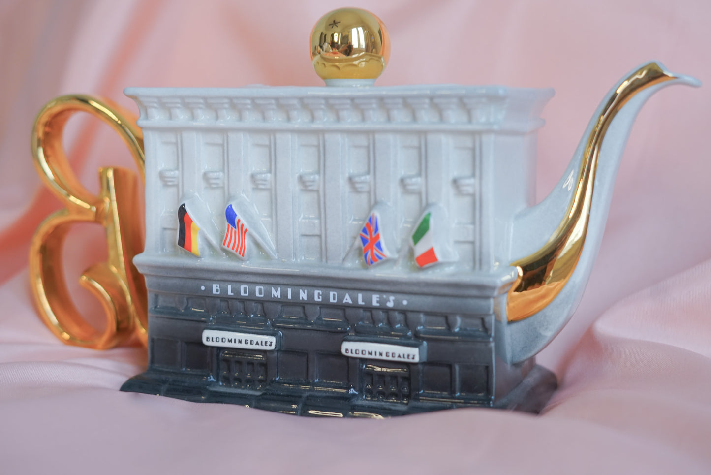 *Very Rare* Paul Cardew Bloomingdale's Teapot