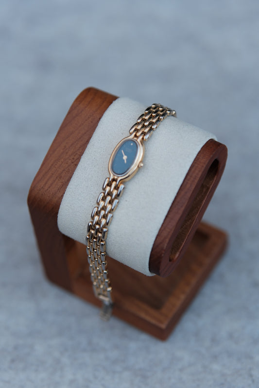 Citizen Quartz Oval Gold-Tone – Black Dial | 1997