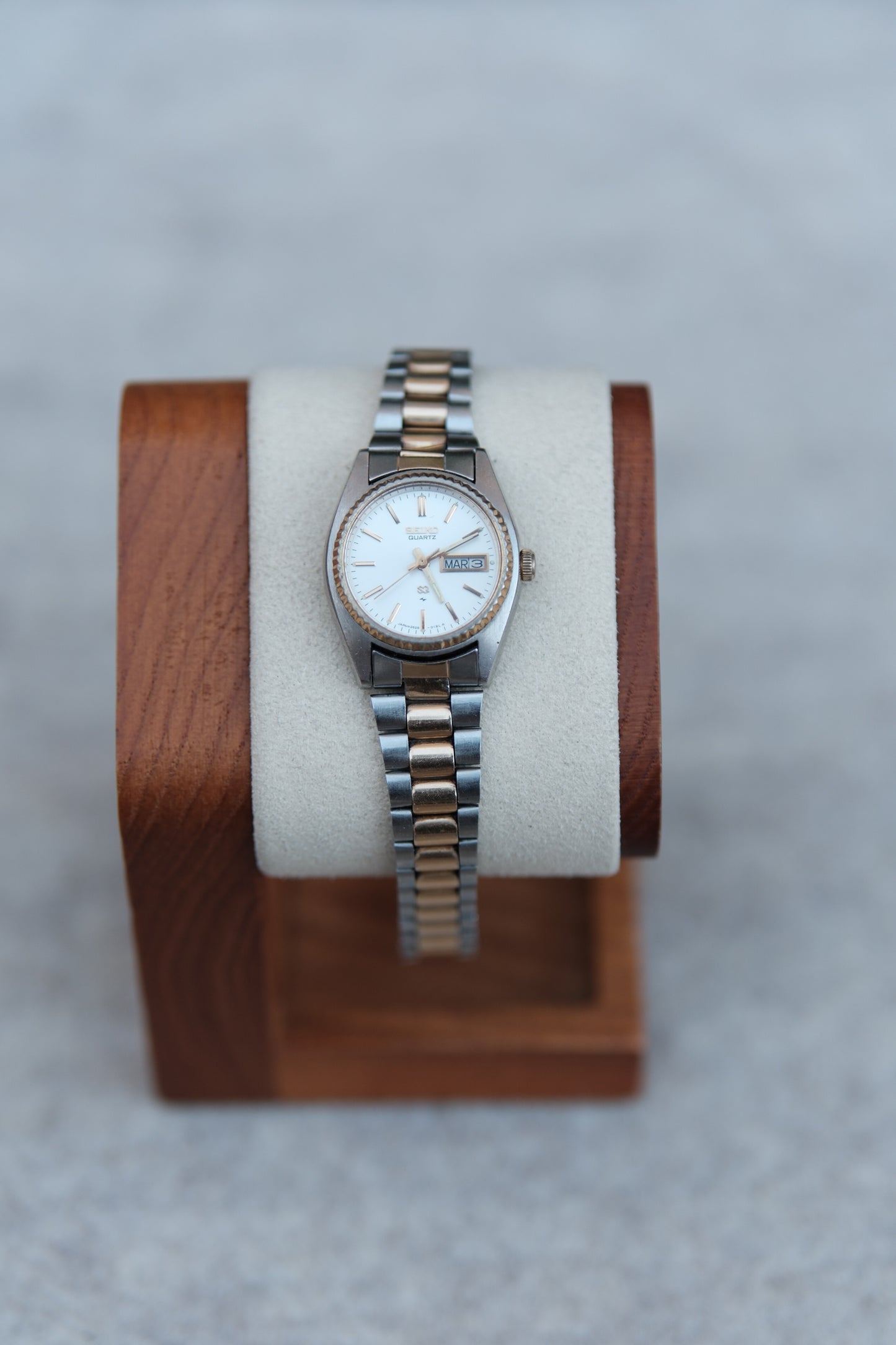 Seiko Quartz Two-Tone Day-Date – Silver Dial | January 1981