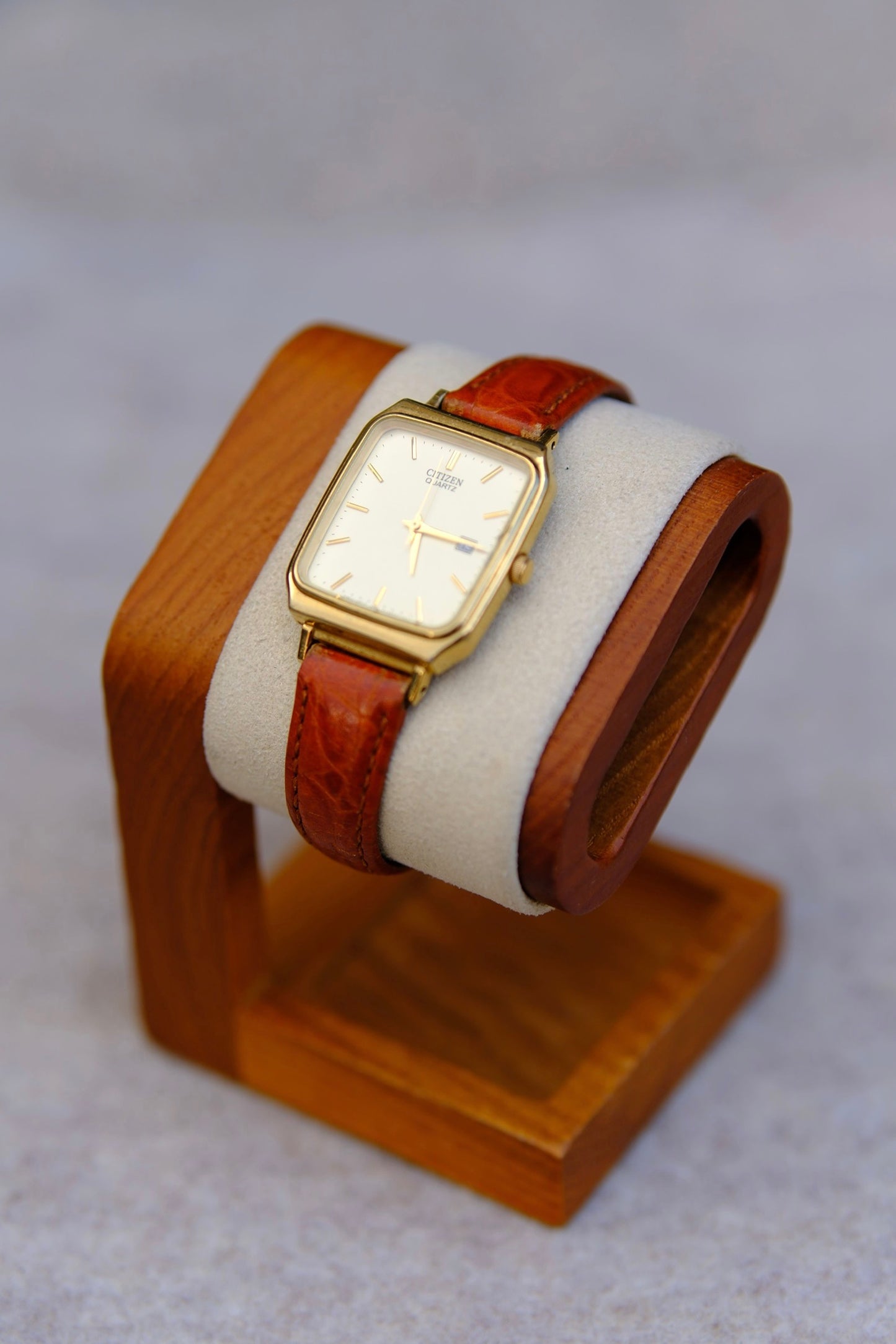 March 1986 Citizen Quartz Dress Watch | Cream Rectangular Dial