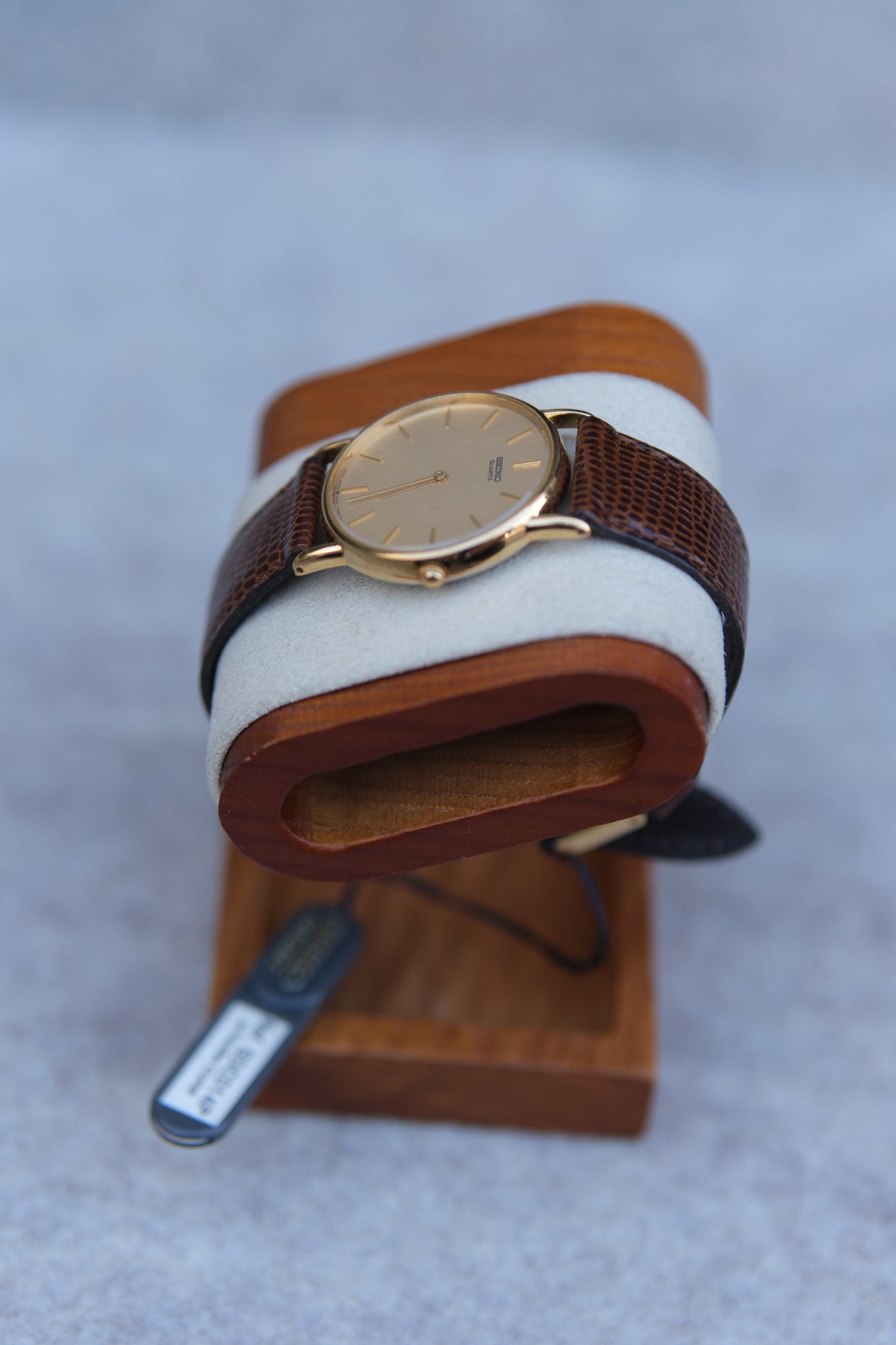August 1985 Seiko Quartz Dress Watch | Champagne Gold Dial | Gold Tone | 30mm | New Old Stock