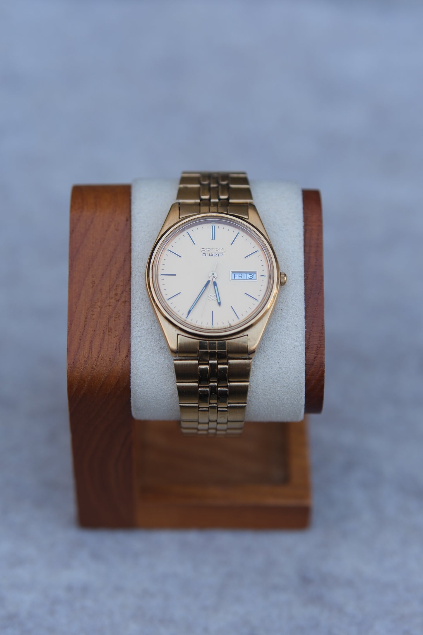 April 1980 Seiko Quartz Dress Watch | Champagne Dial | Full Gold Tone | Day-Date | Twin Quartz | 35mm