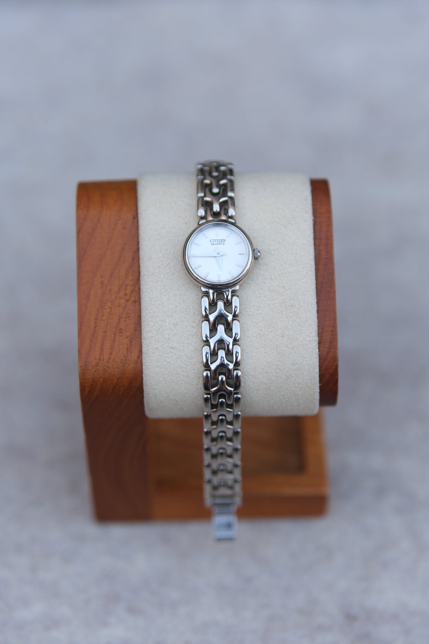 February 1993 Citizen Quartz Ladies Dress Watch | Silver Textured Dial | Sculptural Link Bracelet | 18mm