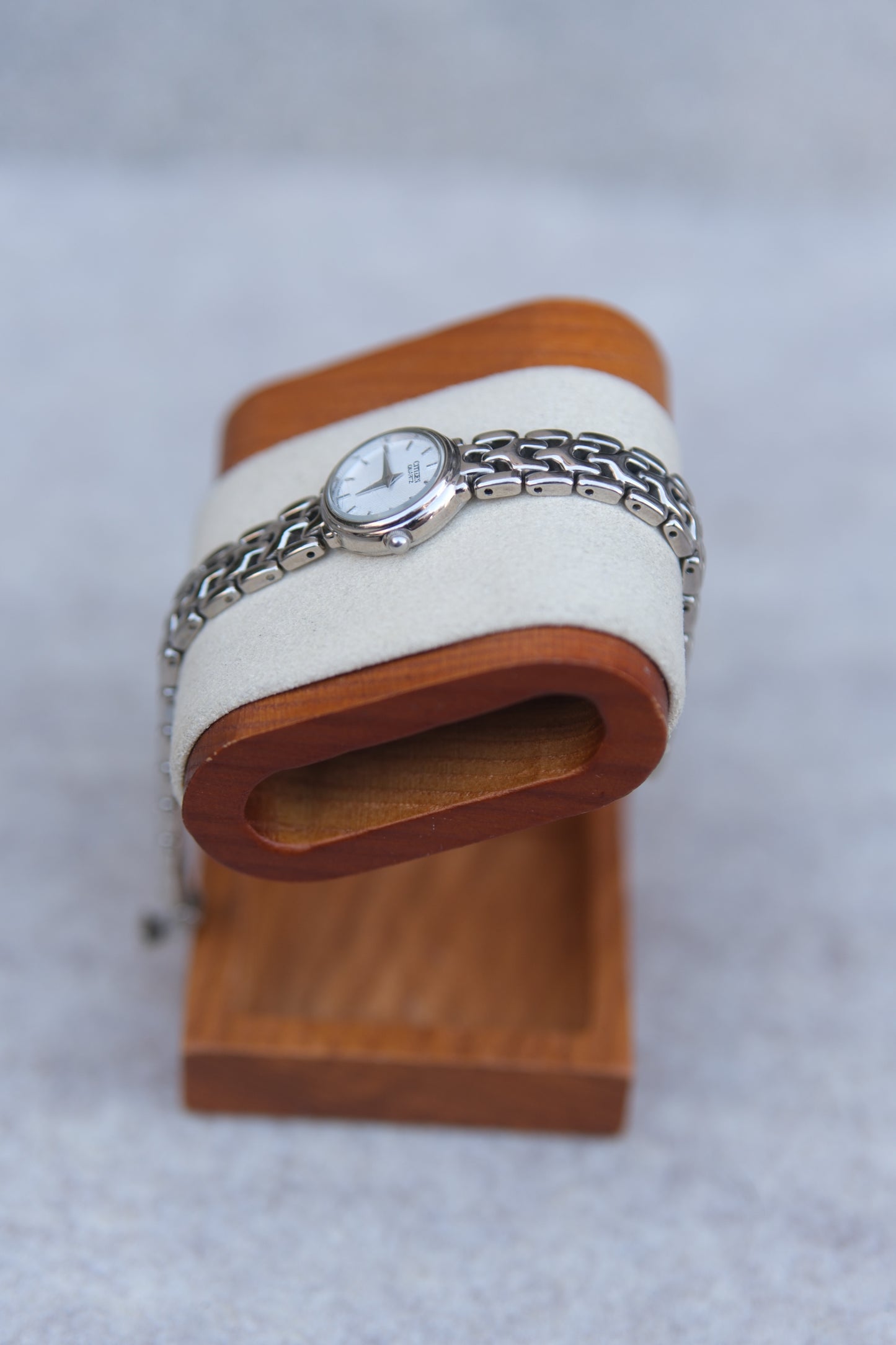 February 1993 Citizen Quartz Ladies Dress Watch | Silver Textured Dial | Sculptural Link Bracelet | 18mm