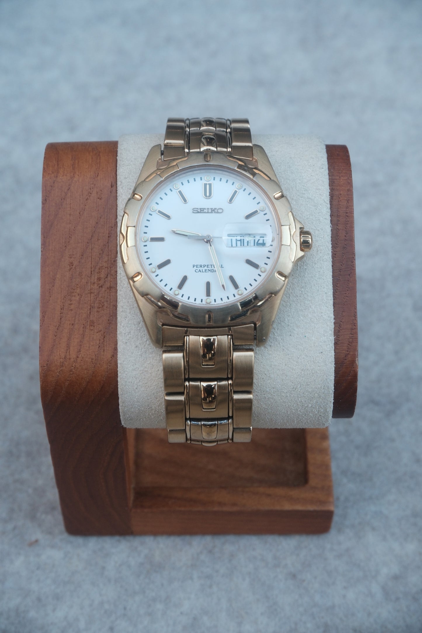 Vintage April 1999 Seiko Perpetual Calendar Gold Watch | White Dial | Day Window | Gold Bracelet