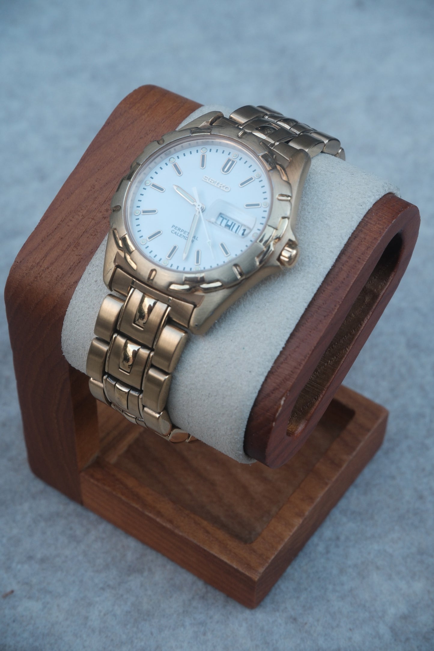 Vintage April 1999 Seiko Perpetual Calendar Gold Watch | White Dial | Day Window | Gold Bracelet