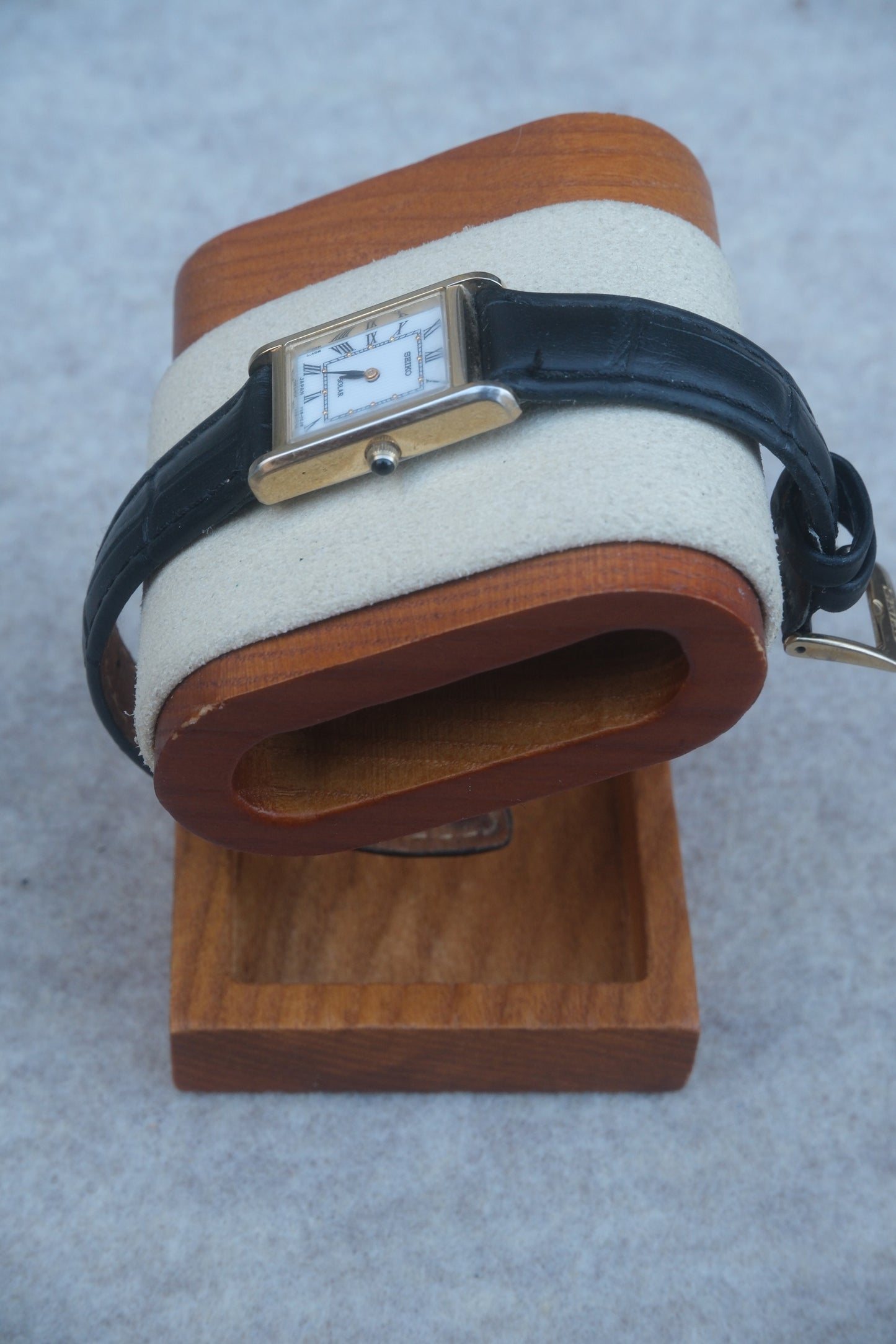 Ladies Seiko Tank Watch | Gold-Tone Rectangular Case | Roman Numeral Dial | Solar