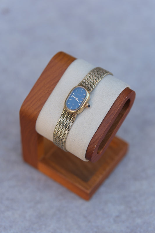 Vintage Circa 1975 Bulova Accutron Ladies Watch | Black Oval Dial | Gold Baton Markers | Woven Mesh Bracelet | Swiss Made