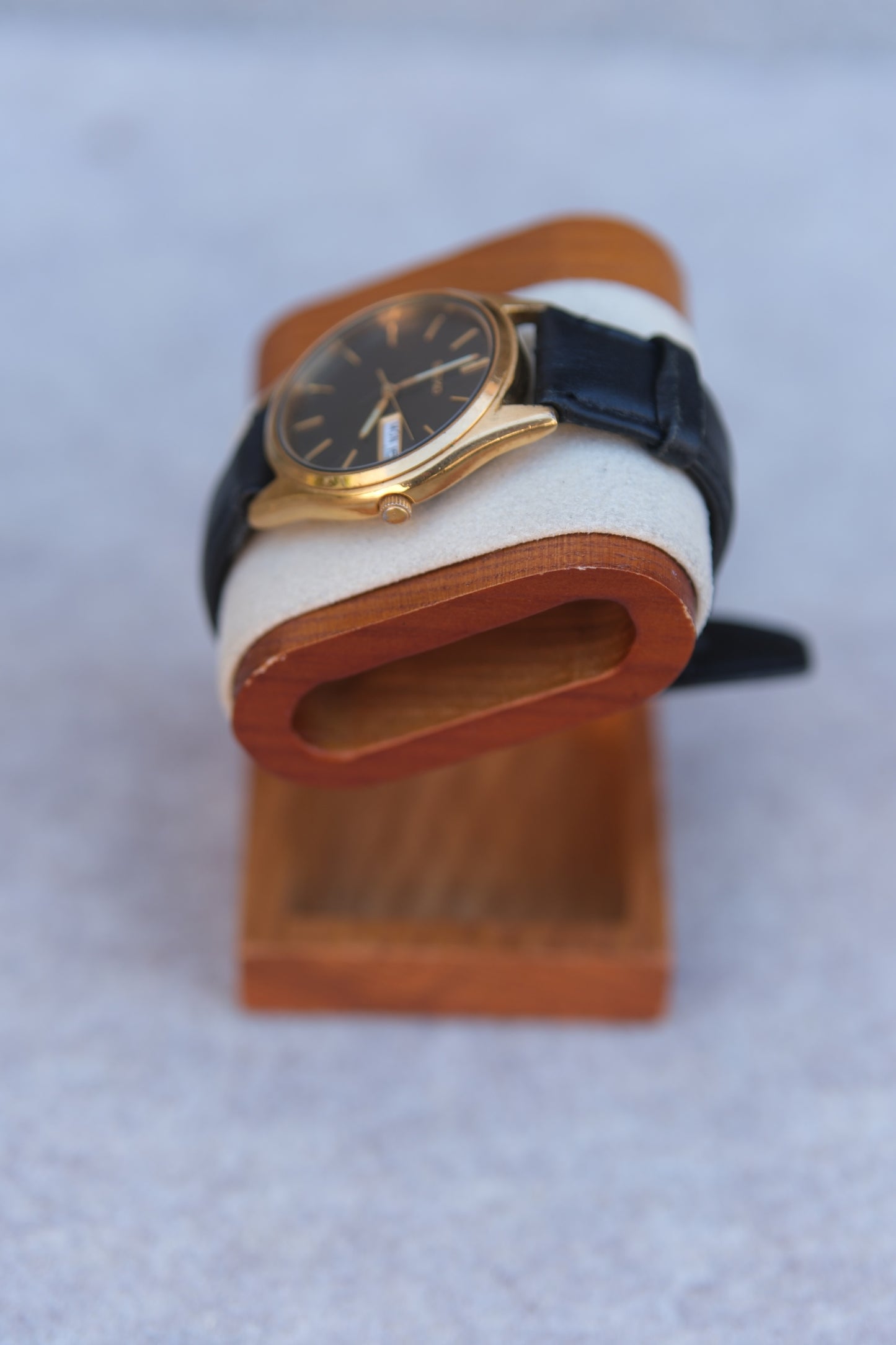 Vintage May 1993 Seiko Quartz Watch | Gold Case | Black Dial | Day/Date Window | New Black Leather Strap