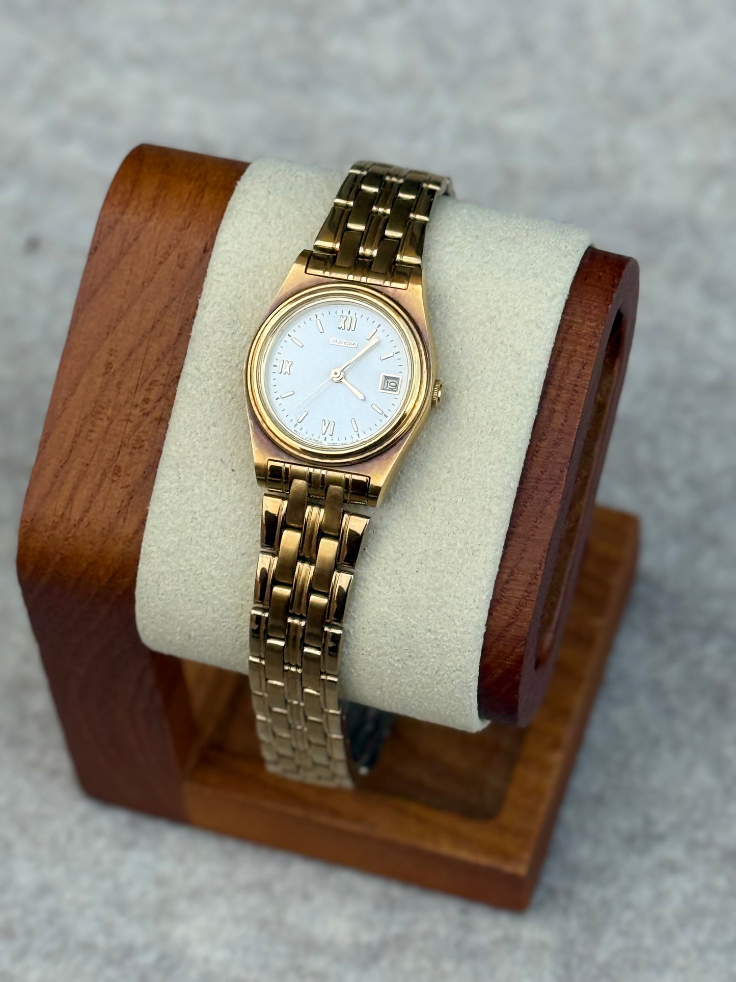 Seiko Ladies’ Gold-Tone Dress Watch (1996)