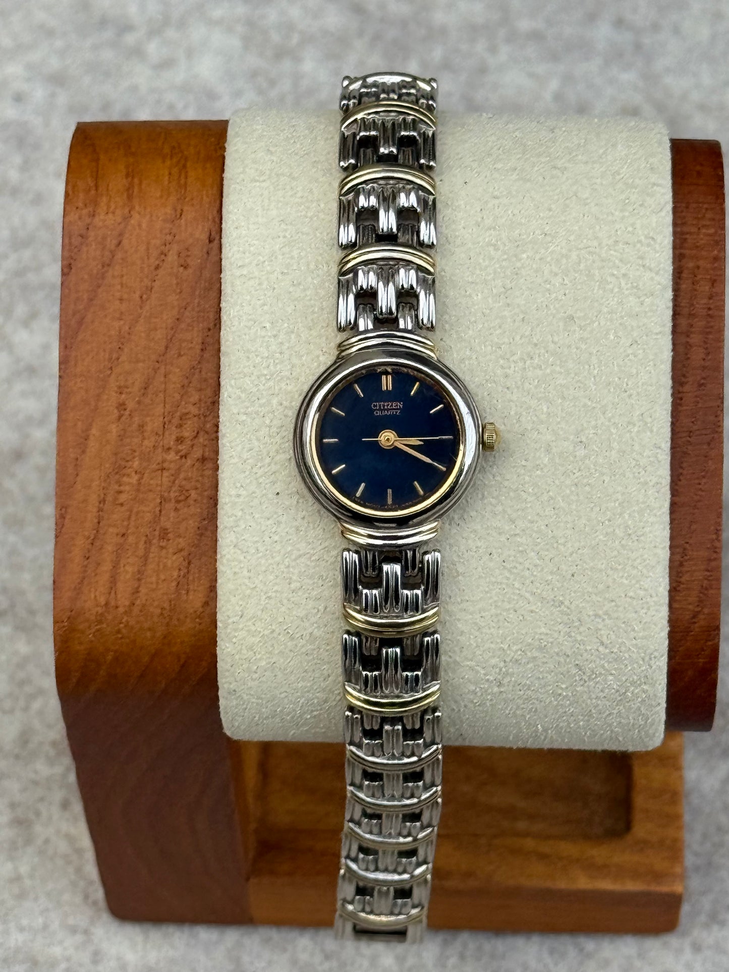 Citizen Two-Tone Petite Quartz (1993–1996)