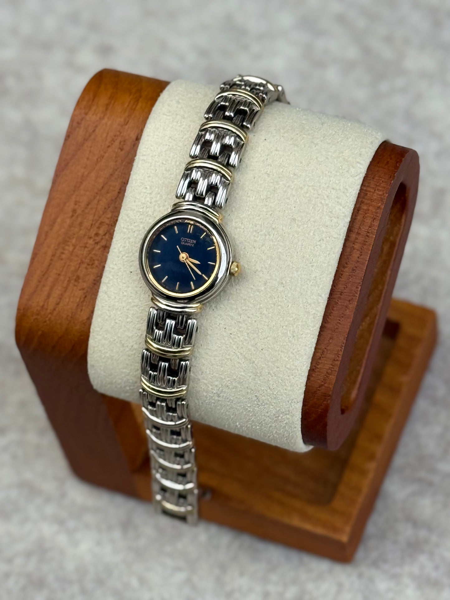 Citizen Two-Tone Petite Quartz (1993–1996)