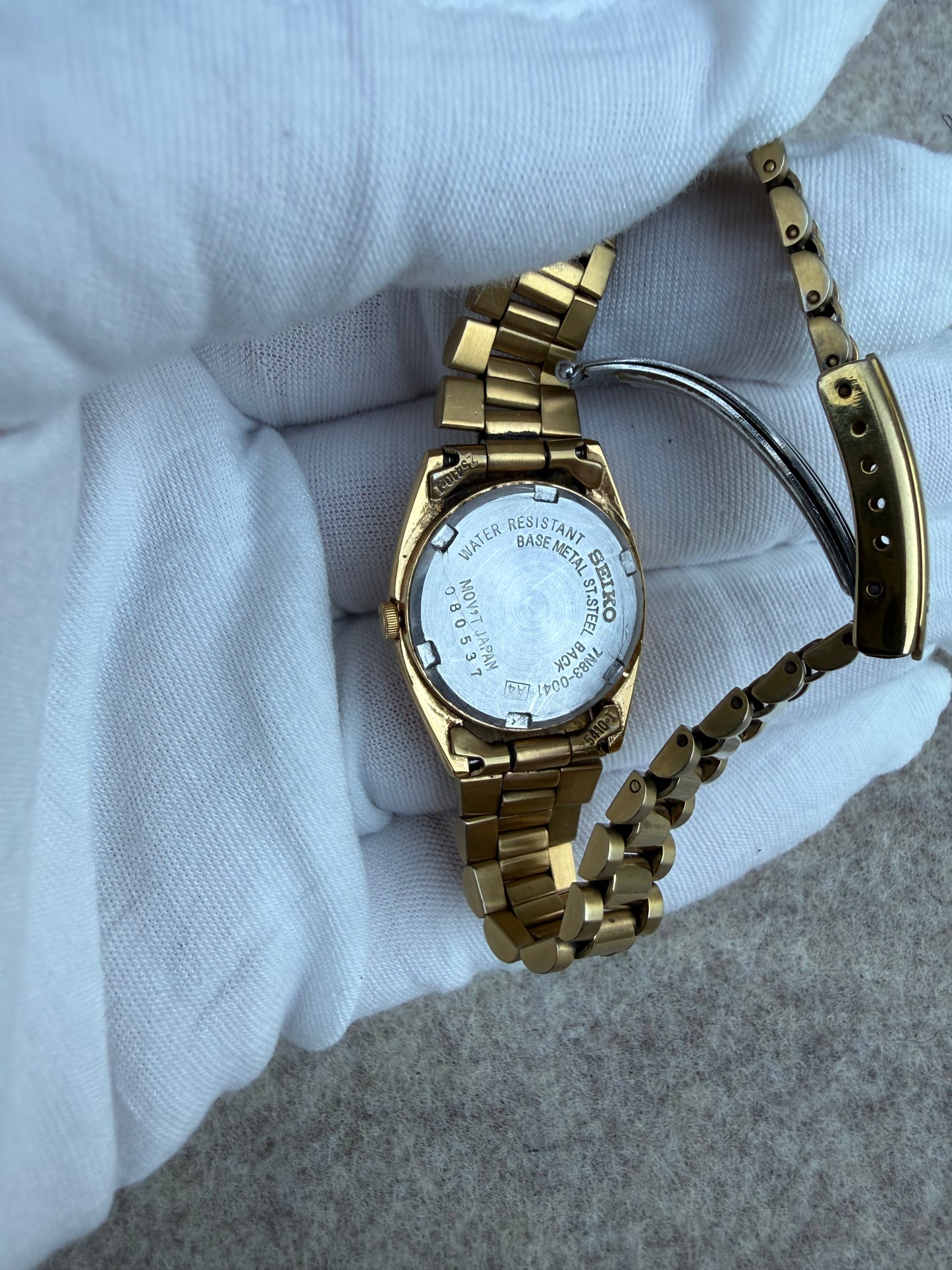 1990 Seiko Gold-Tone Quartz Day-Date Watch (7N83-8020, Aug 1990)