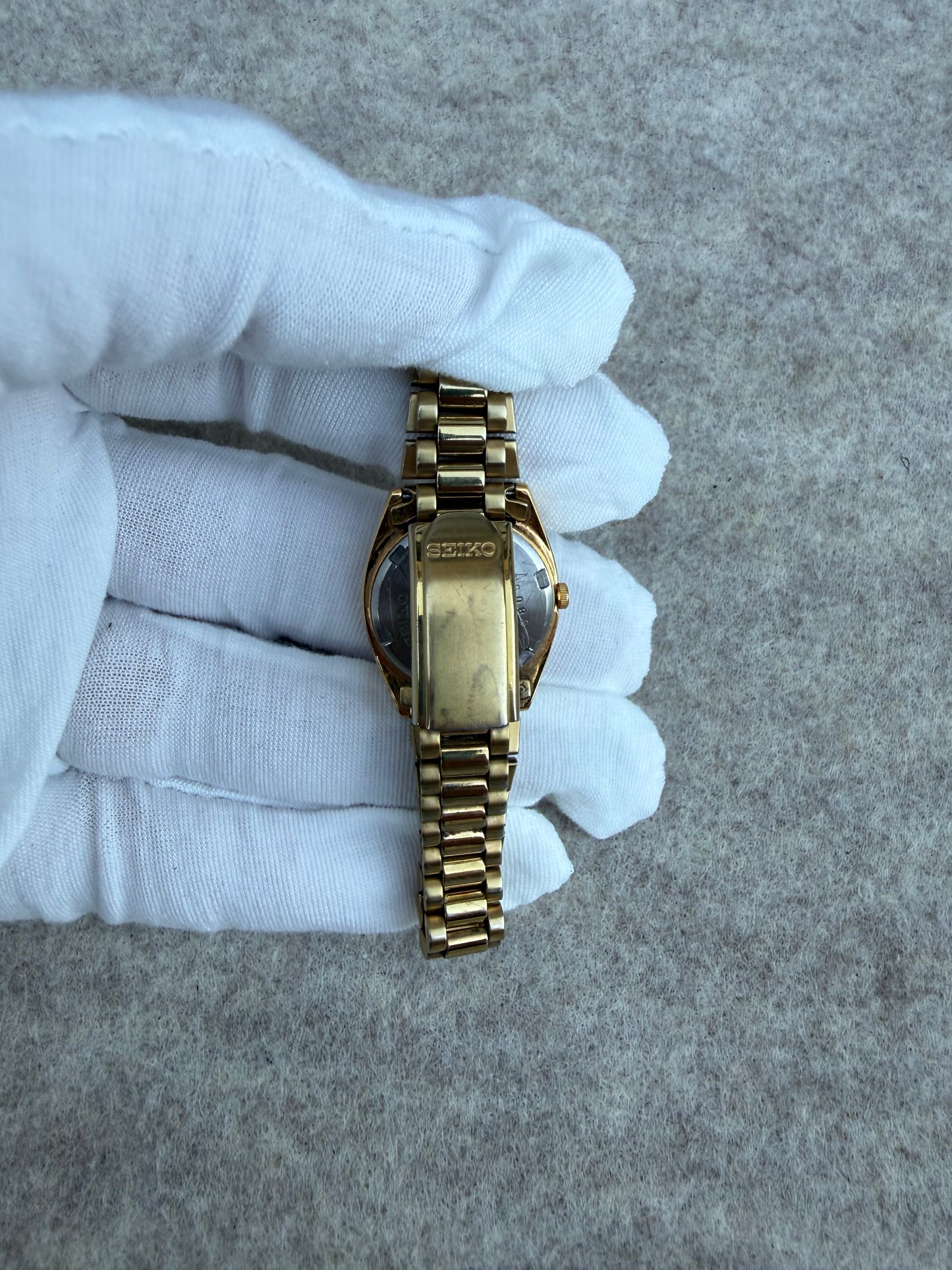 1990 Seiko Gold-Tone Quartz Day-Date Watch (7N83-8020, Aug 1990)