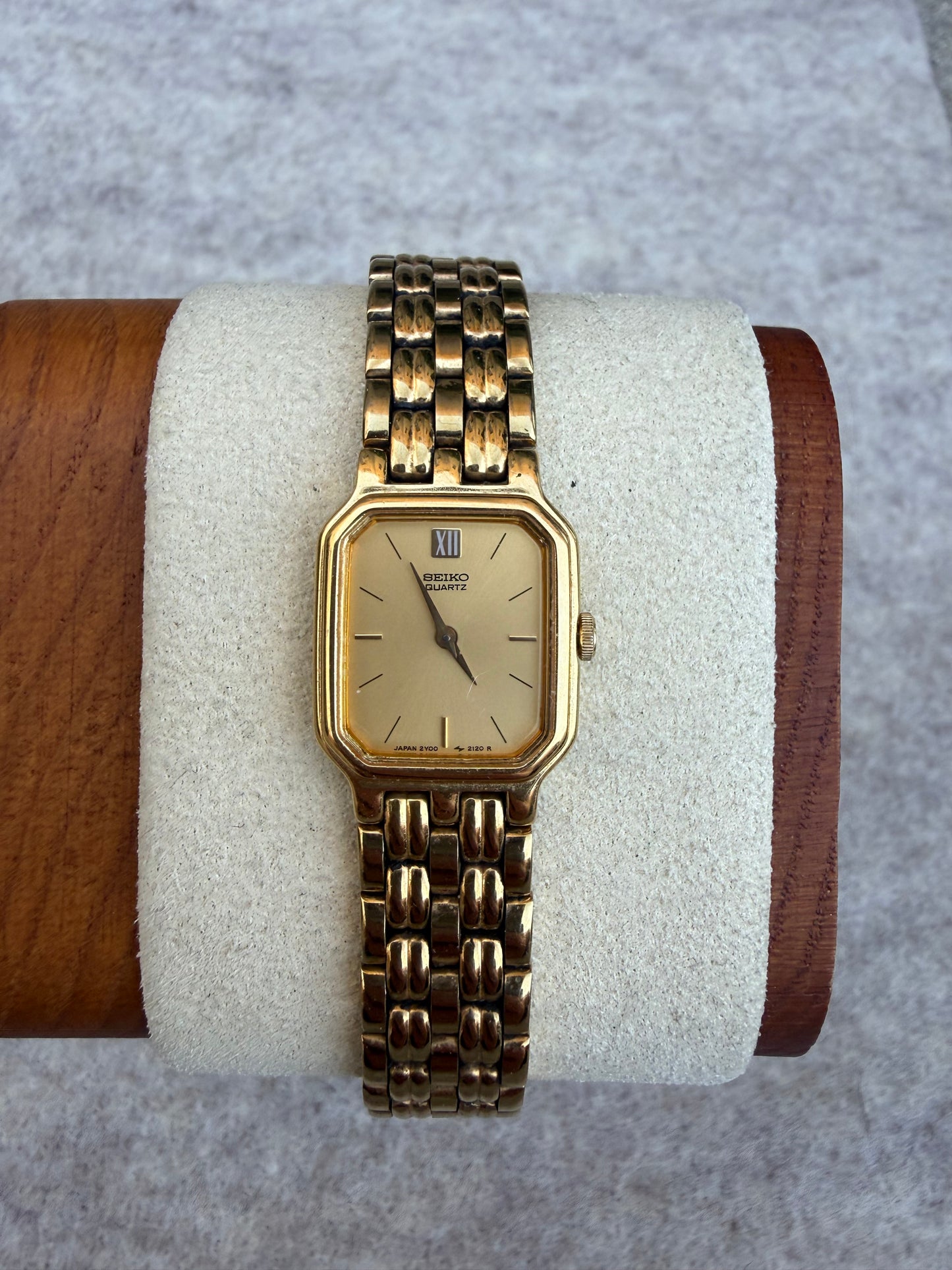 Seiko Quartz Gold-Tone Rectangular – Champagne Dial | March 2000