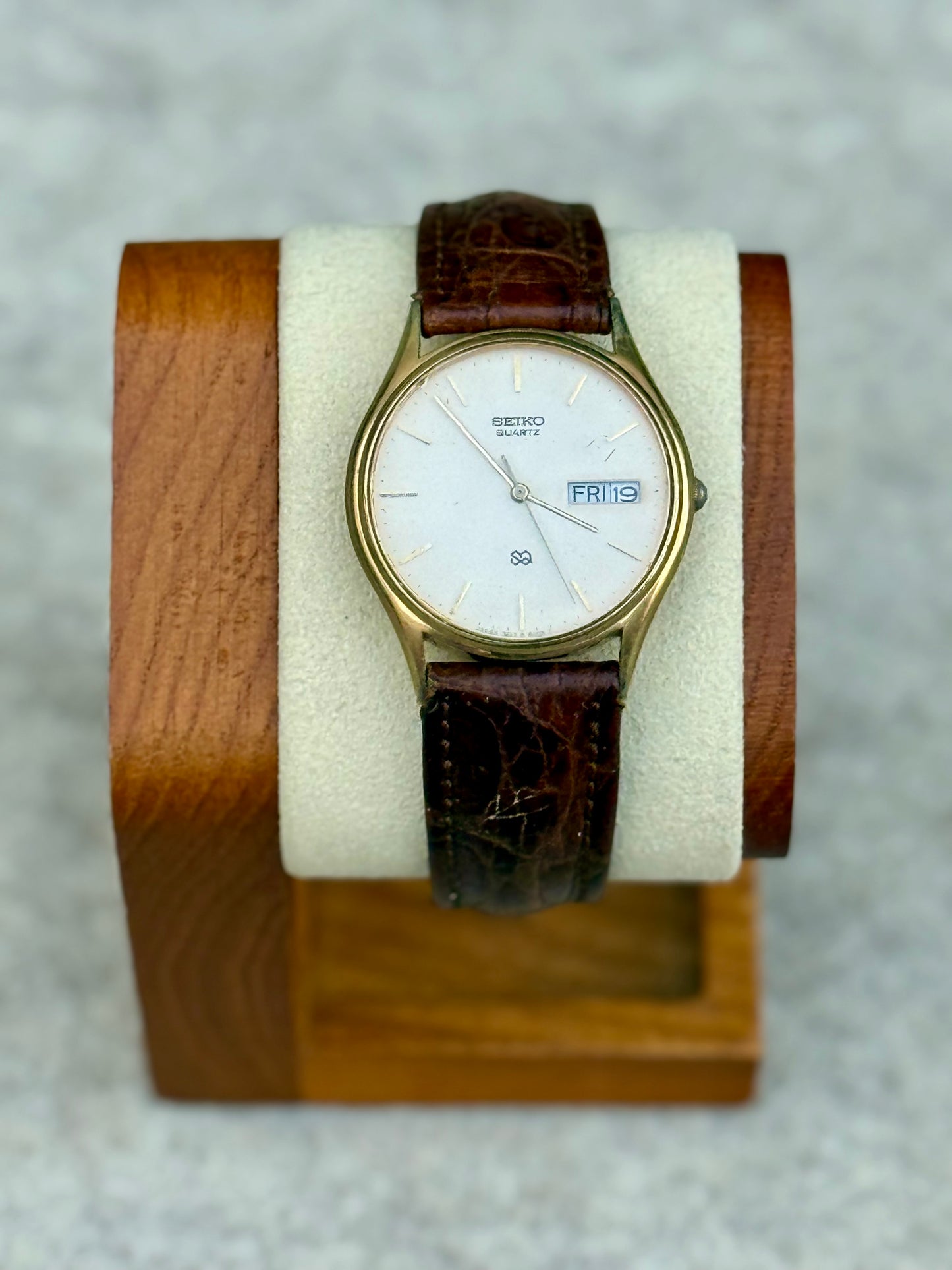Seiko SQ Day-Date Quartz — Ivory Dial (June 1988)