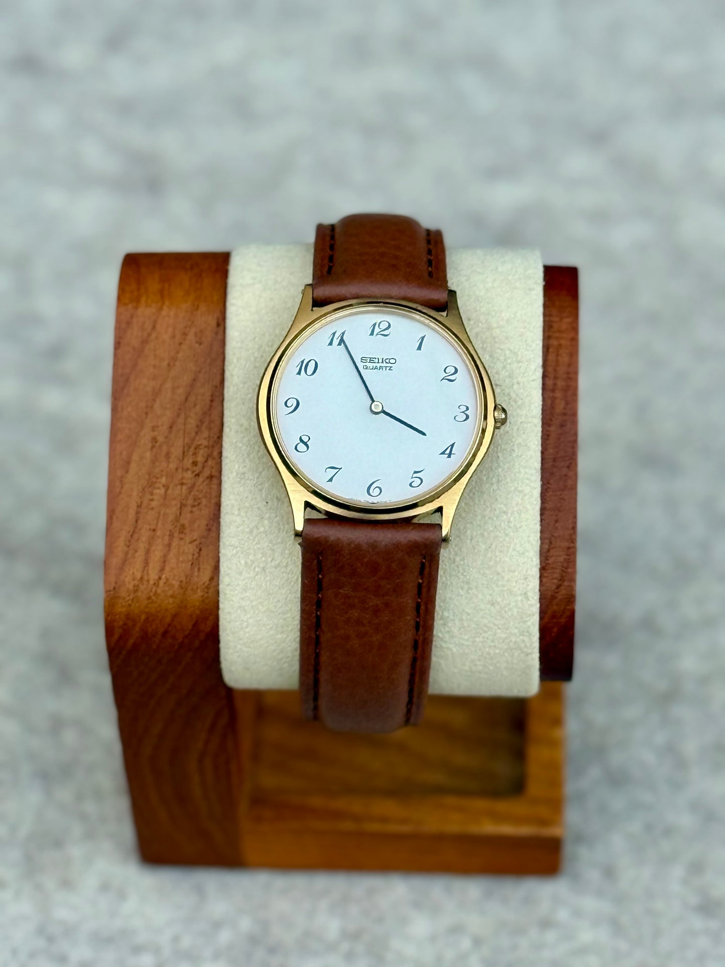 Seiko 7800 Quartz Dress Watch — Cream Dial (April 1985)