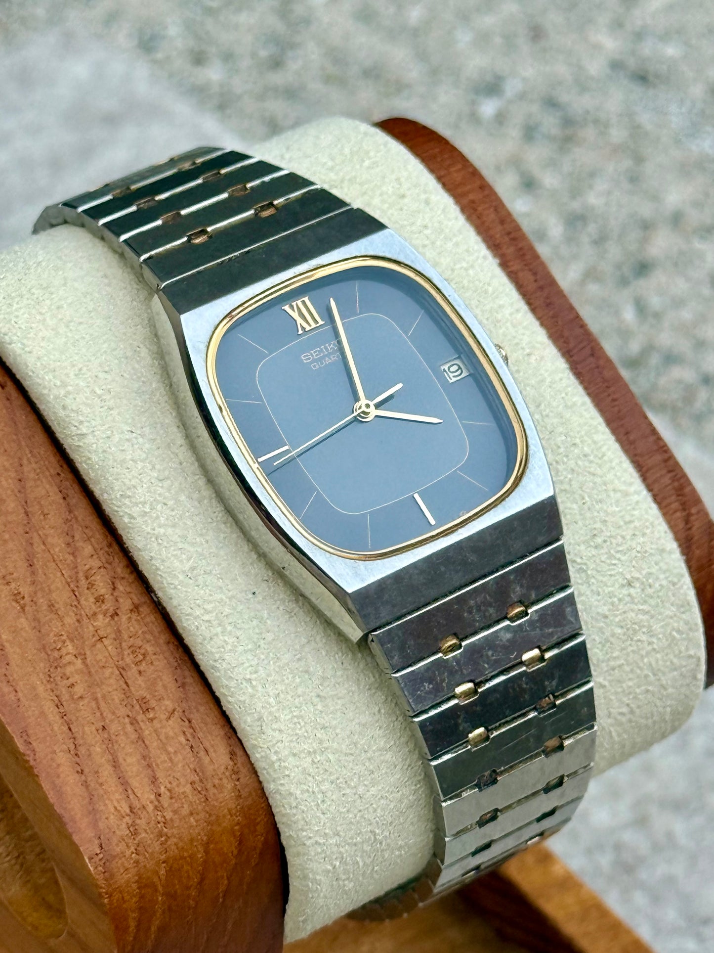 Seiko Quartz Integrated Bracelet Watch — March 1975