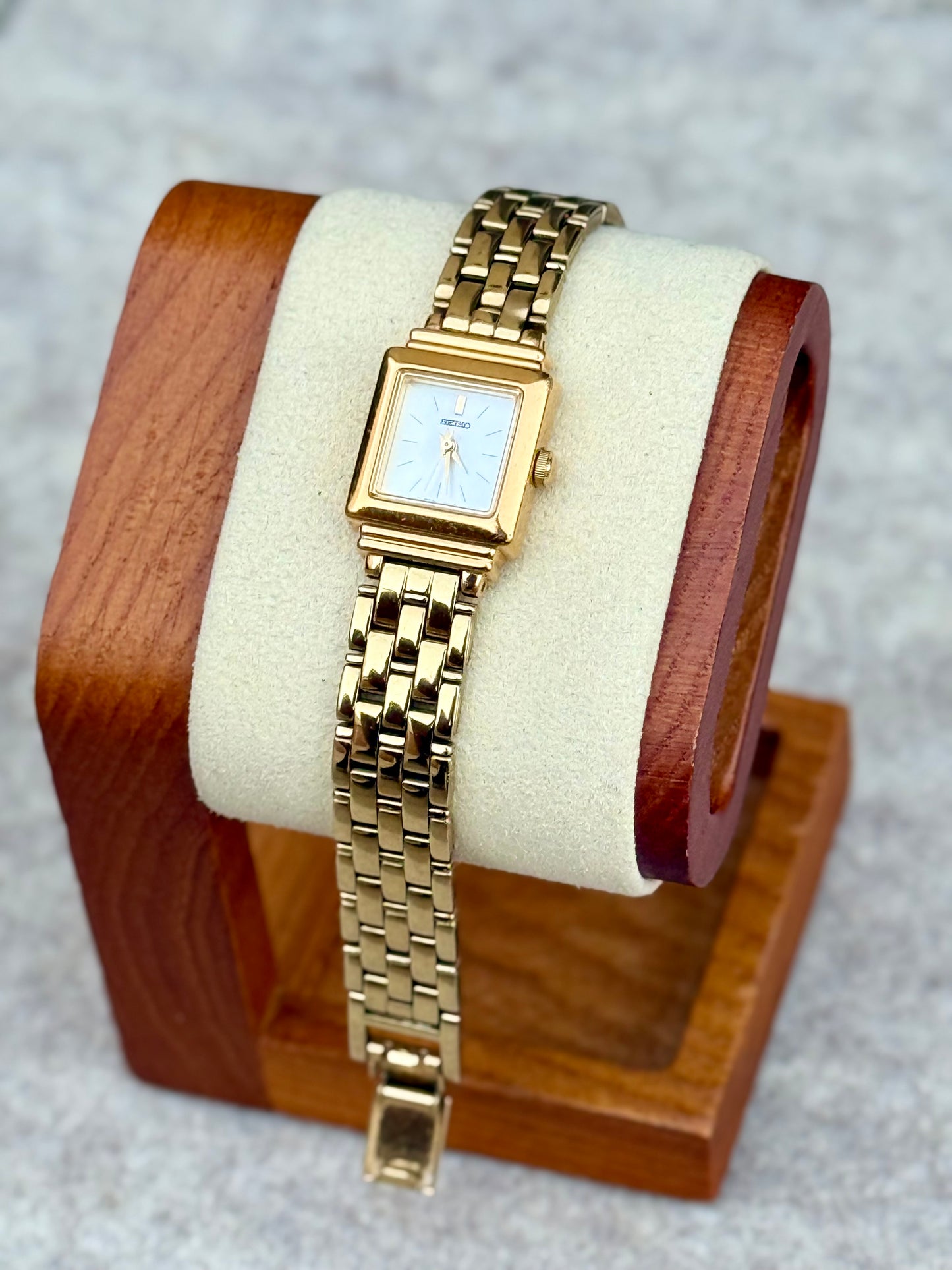 Seiko Art-Deco Mother-of-Pearl Dress Watch — August 1987