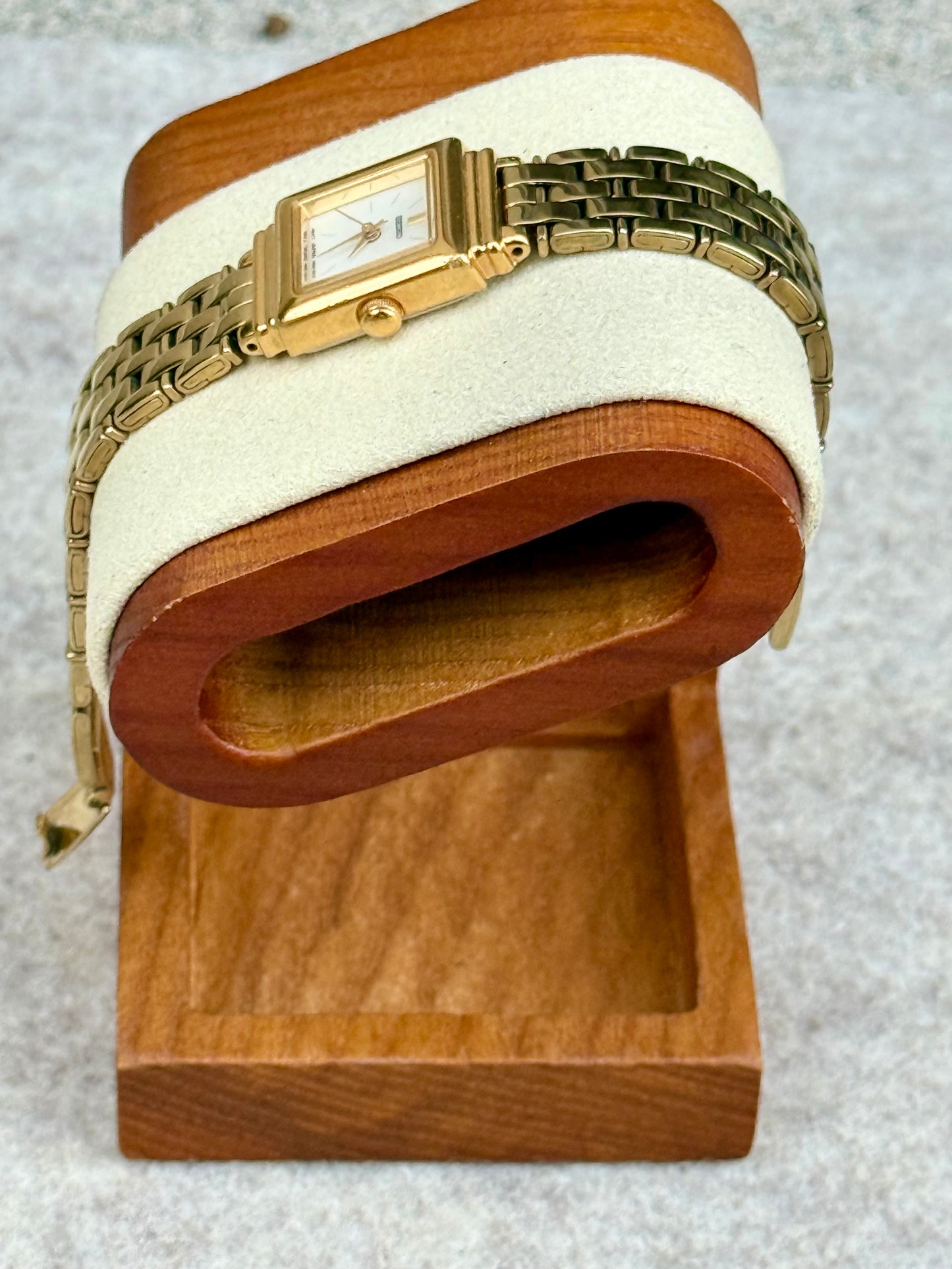 Seiko Art-Deco Mother-of-Pearl Dress Watch — August 1987