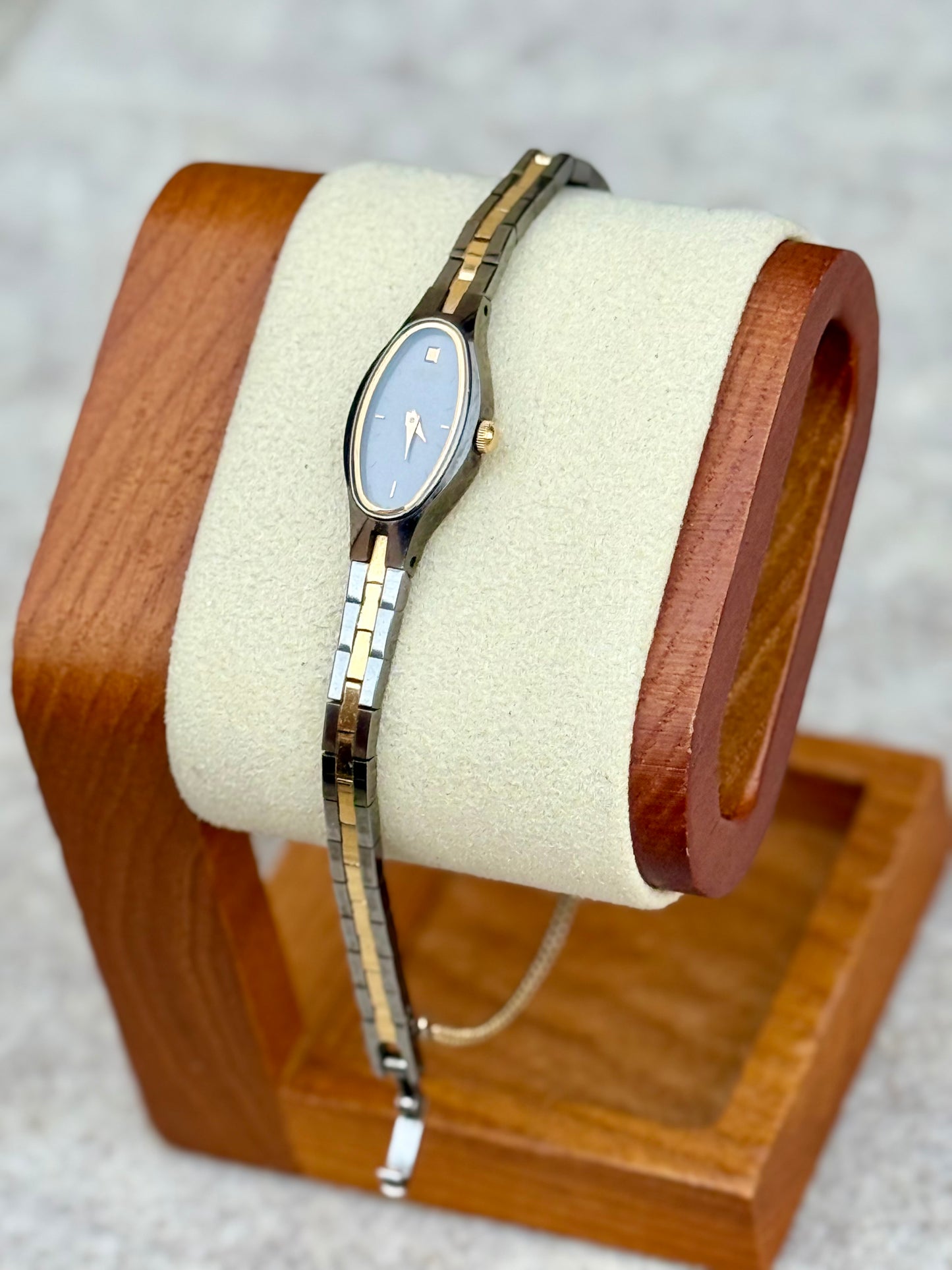 Seiko Oval Quartz Dress Watch — April 1988