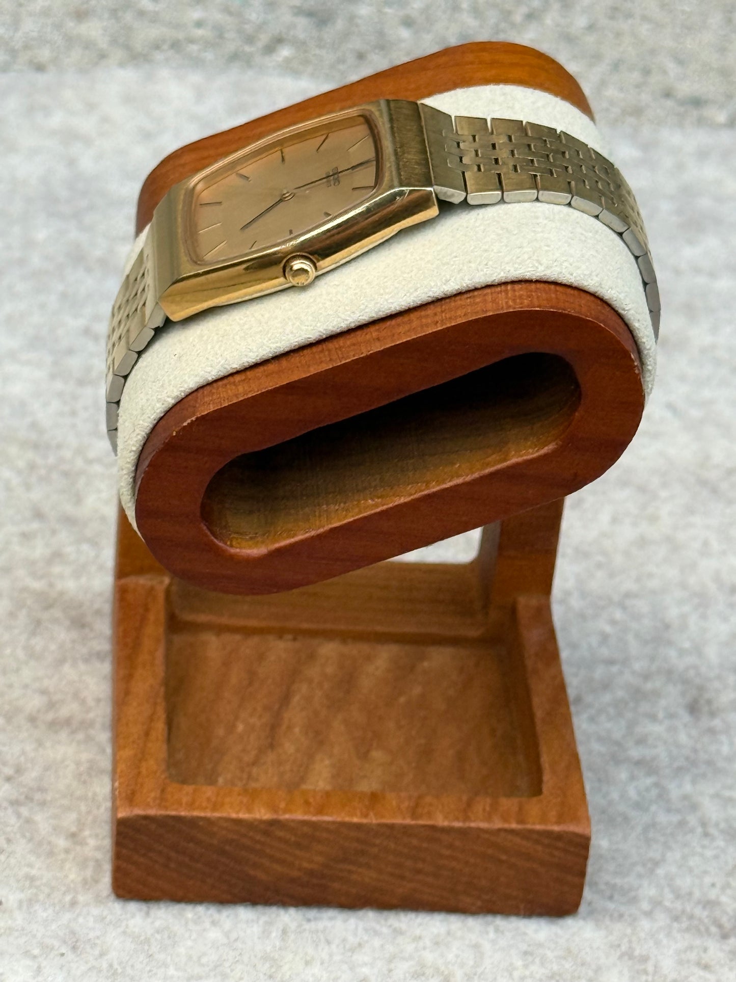 Seiko Quartz Gold-Tone TV Case Watch — Manufactured September 1982