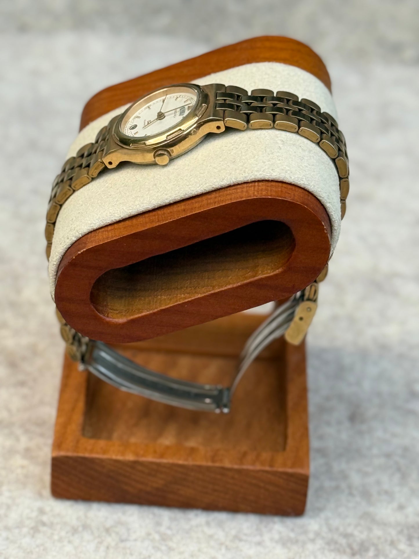 Seiko Quartz Day-Date Gold Tone Watch | December 1987