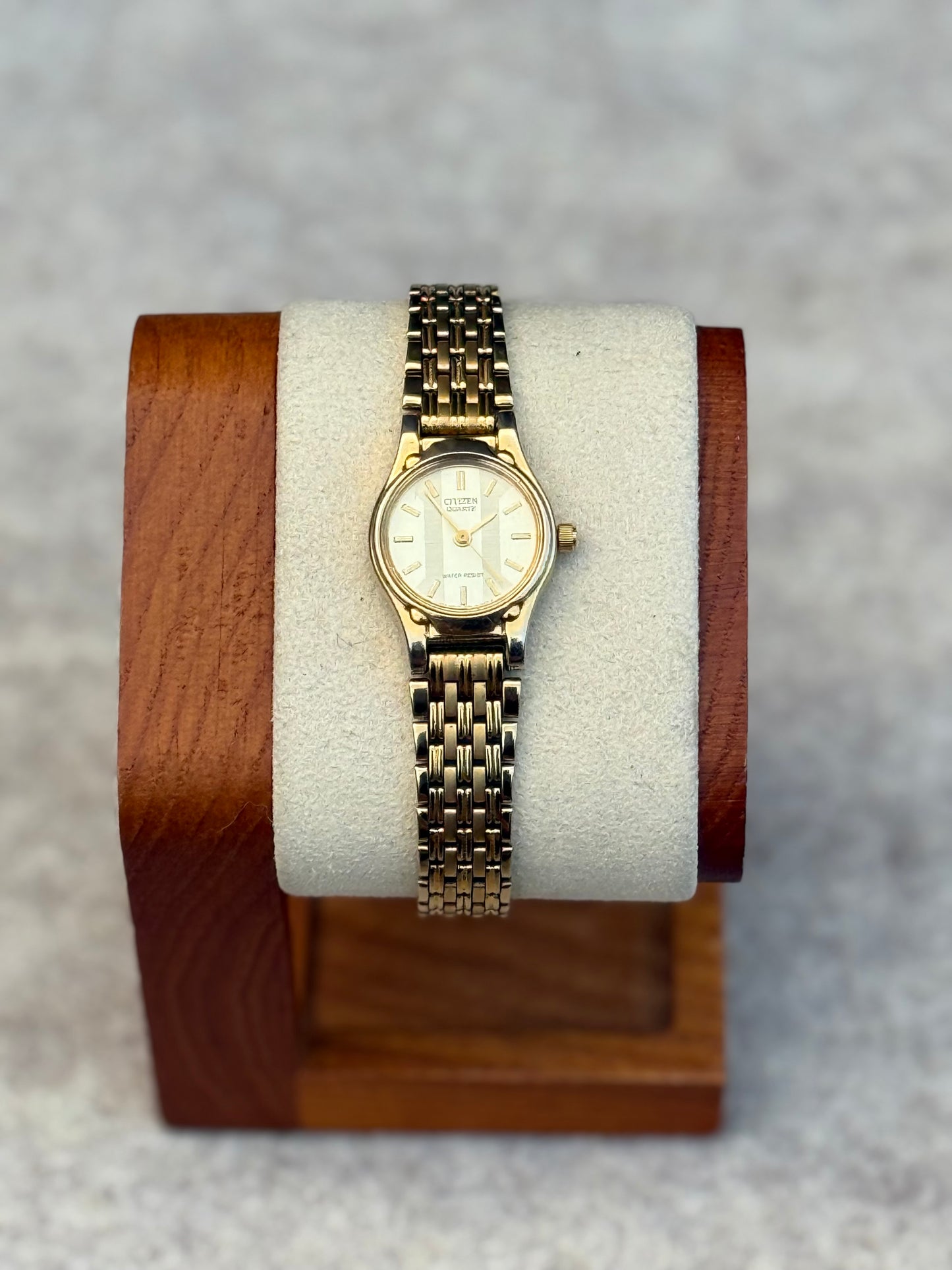 Citizen Quartz Gold-Tone Watch| March 1987