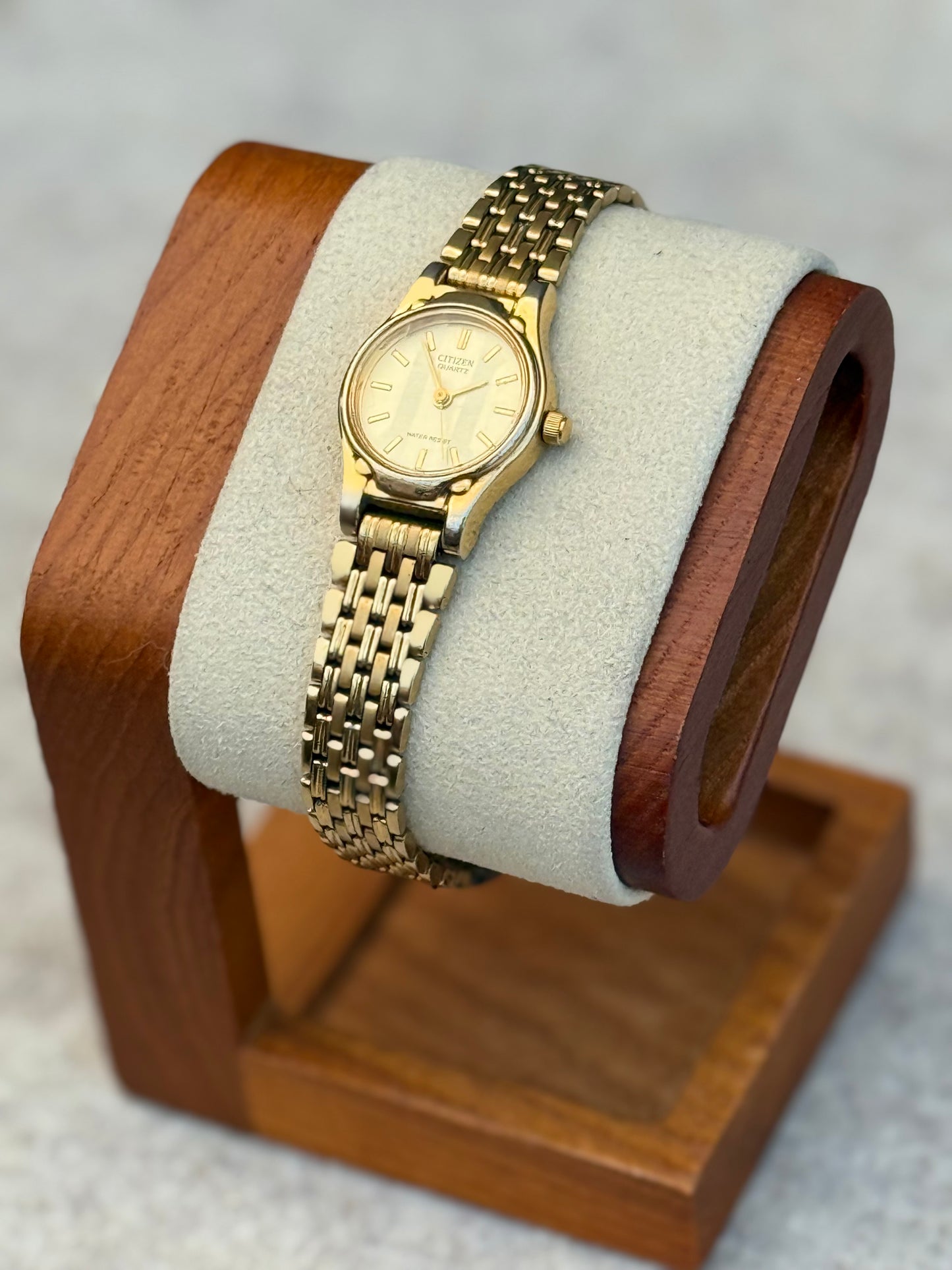 Citizen Quartz Gold-Tone Watch| March 1987