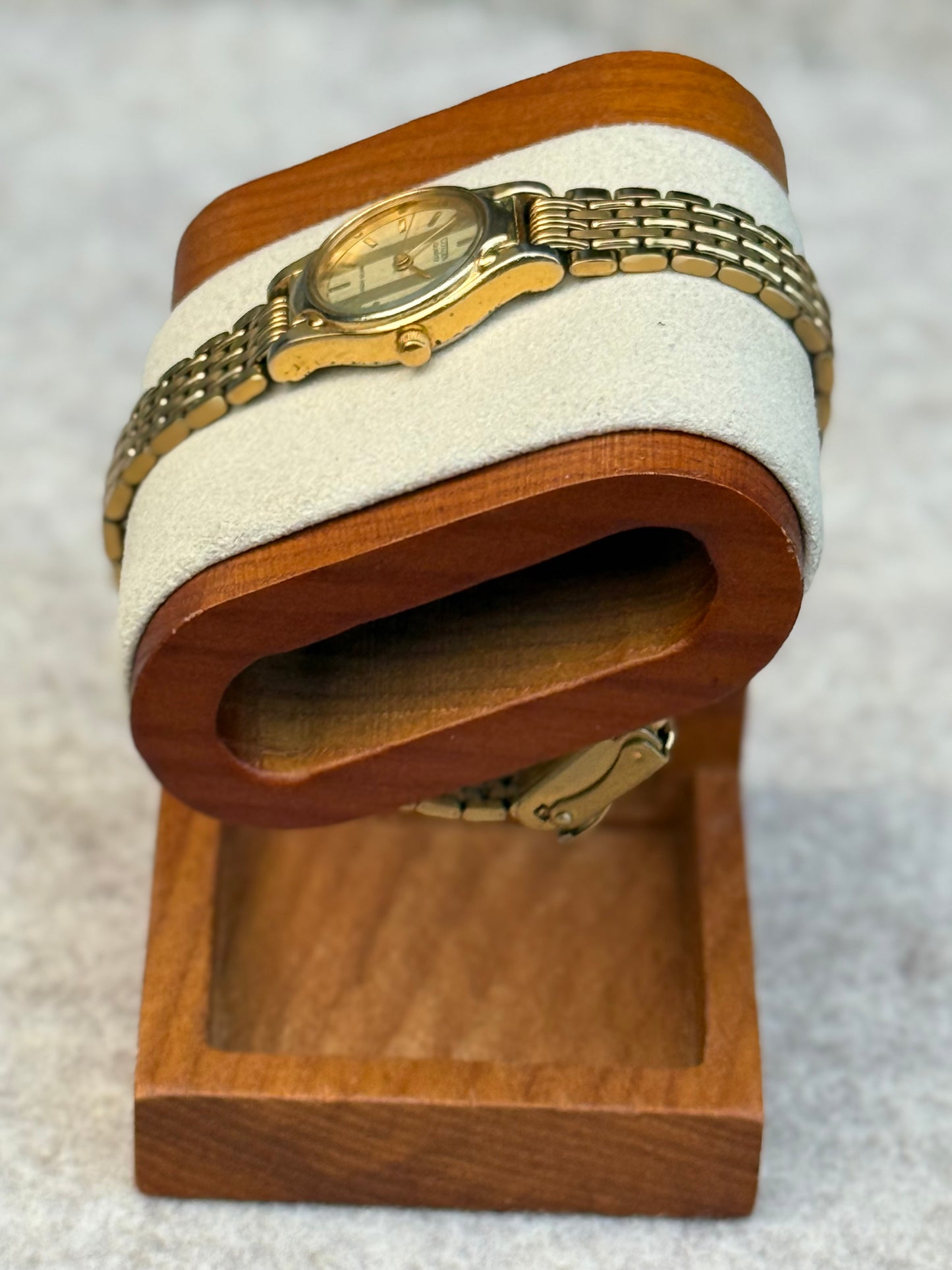 Citizen Quartz Gold-Tone Watch| March 1987