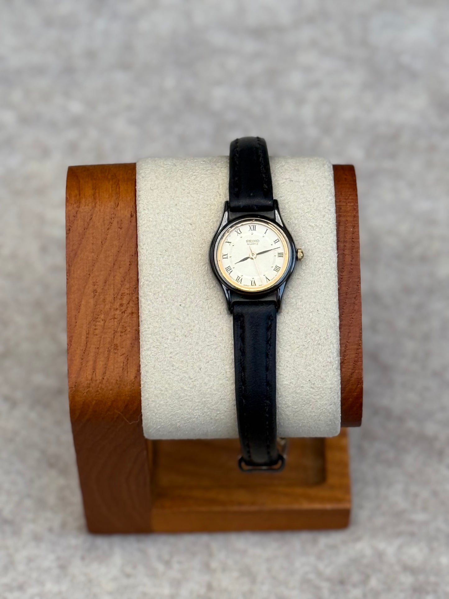 Seiko Quartz Roman Dial Dress Watch | June 1992