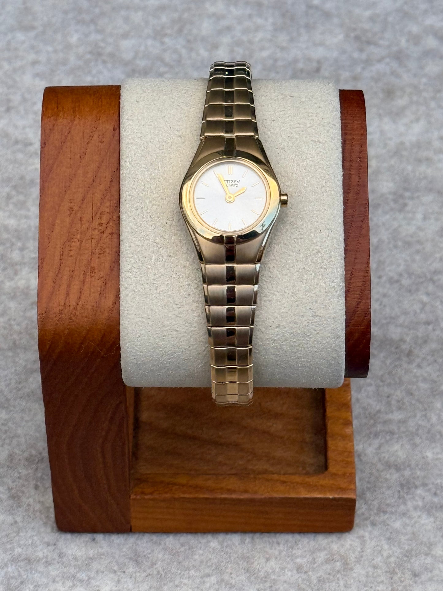 Citizen Quartz Gold-Tone Dress Watch | July 1982
