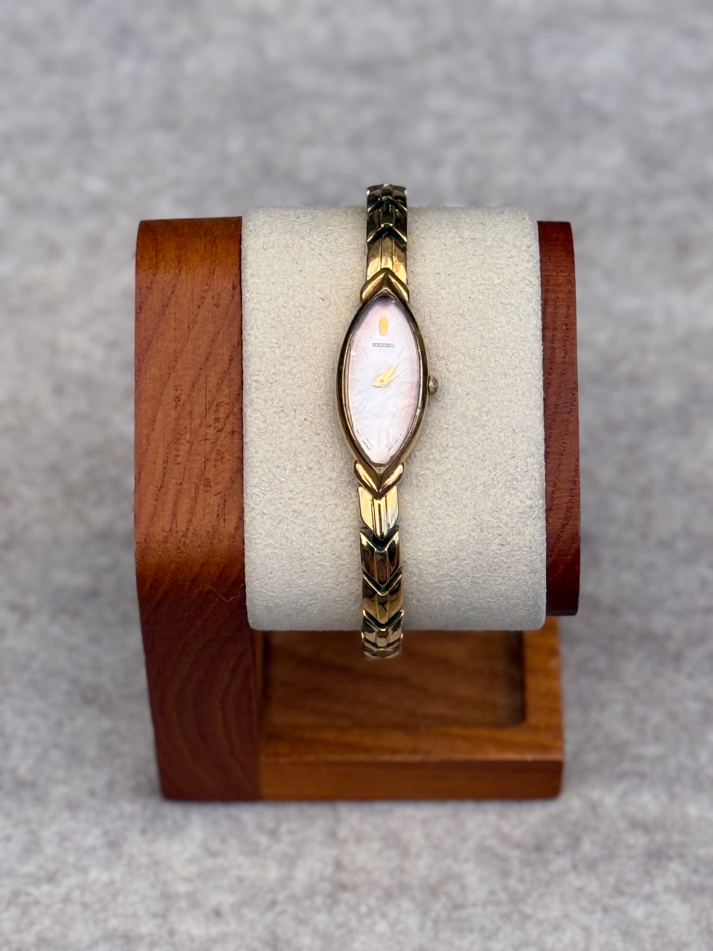 Seiko Quartz Marquise Gold-Tone Bracelet Watch | April 1977