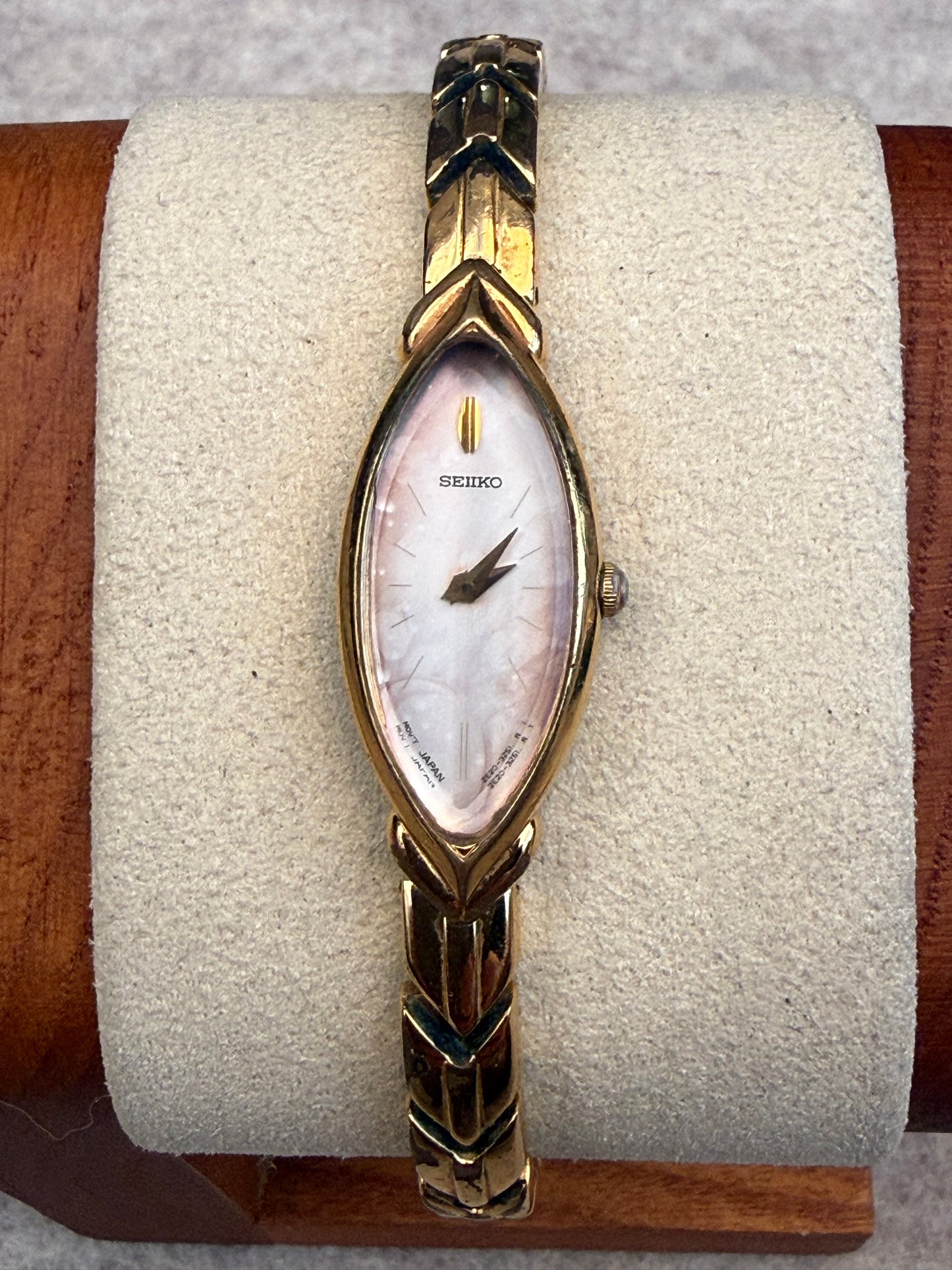Seiko Quartz Marquise Gold-Tone Bracelet Watch | April 1977
